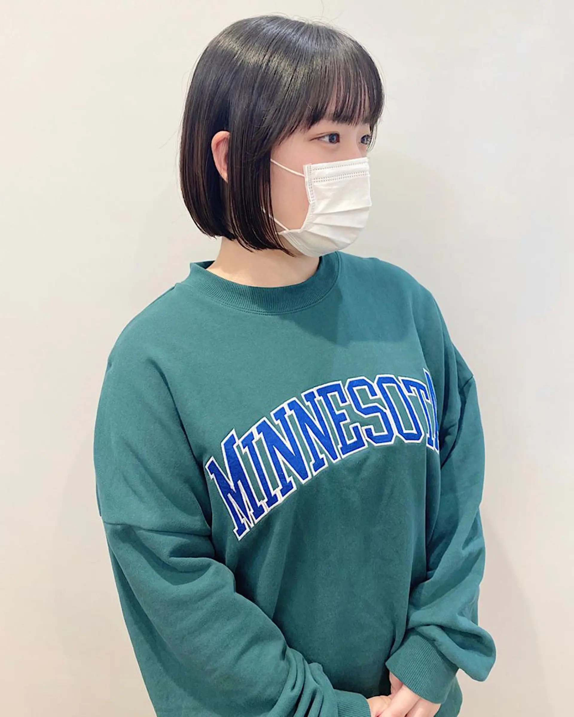 ミディアム ボブ カット 石山 /切りっぱなしボブのヘアスタイル