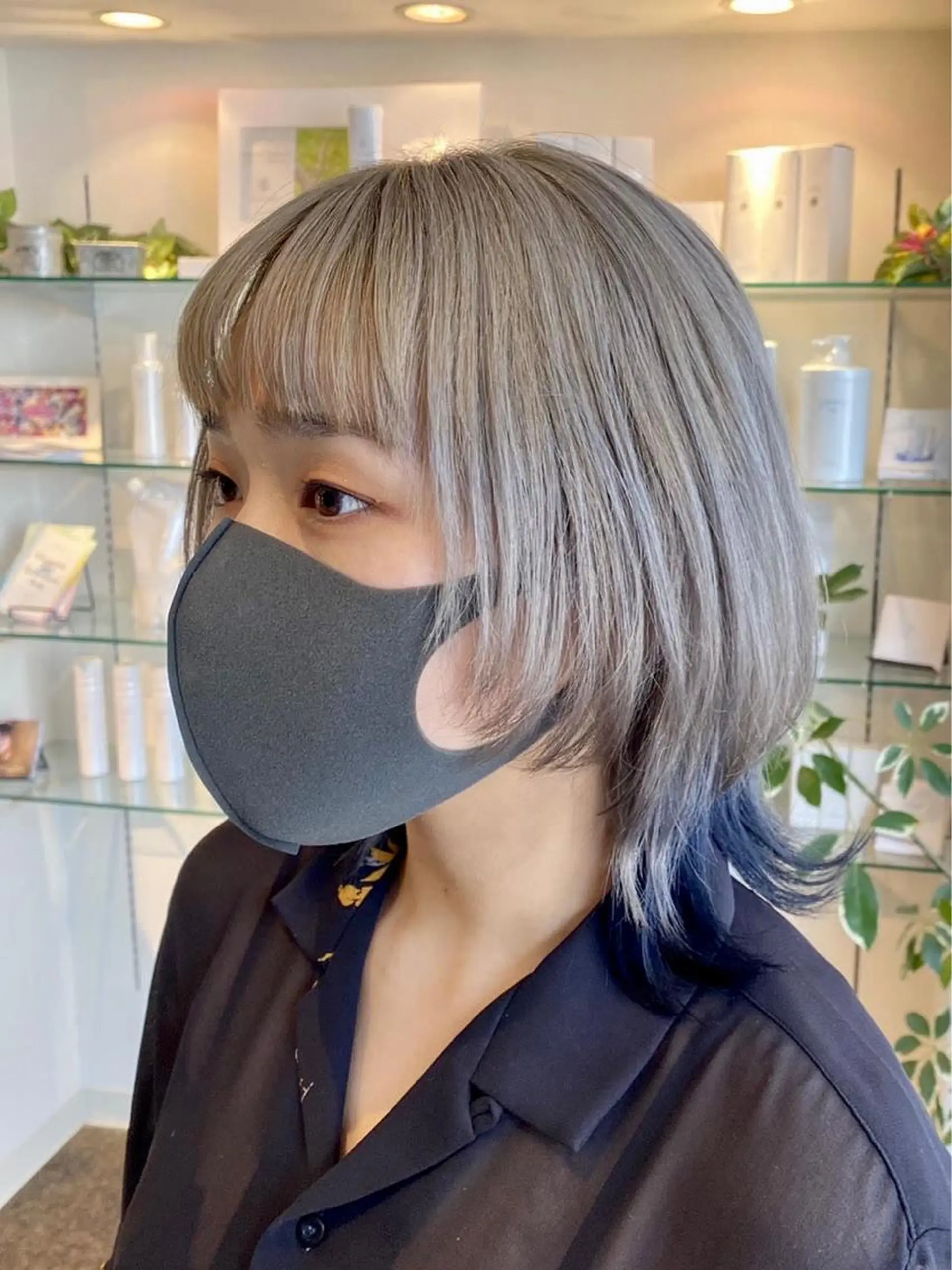 ショート ヘアカラー W_SALON ［触れたくなる艶髪］のヘアスタイル