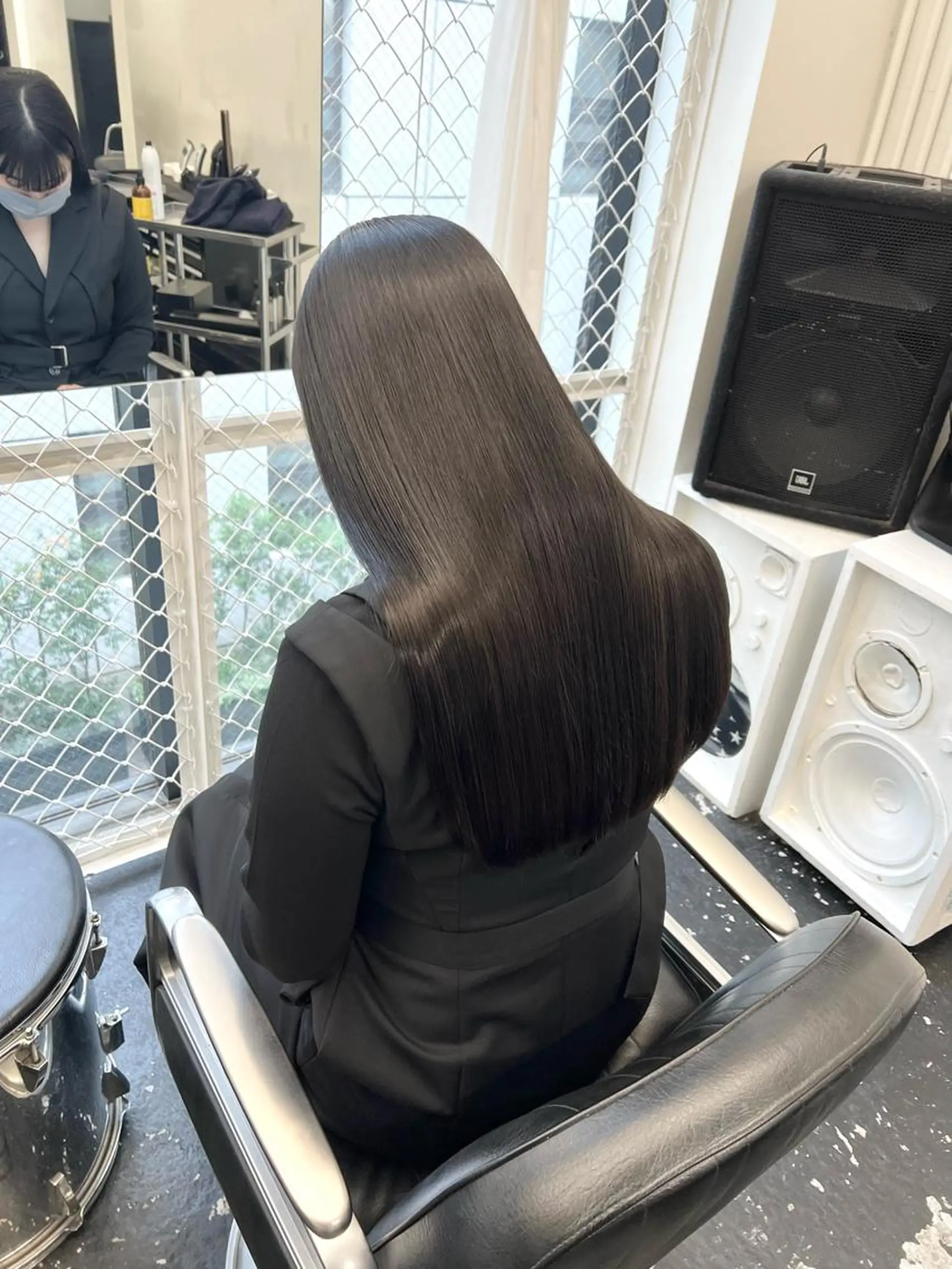 セミロング カラー ヘアアレンジ 黒髪 ブルーカラー ブルーブラック 透明感カラー カット ヘアカラー トリートメント HARU//原宿🤍 リピート率NO.1のヘアスタイル