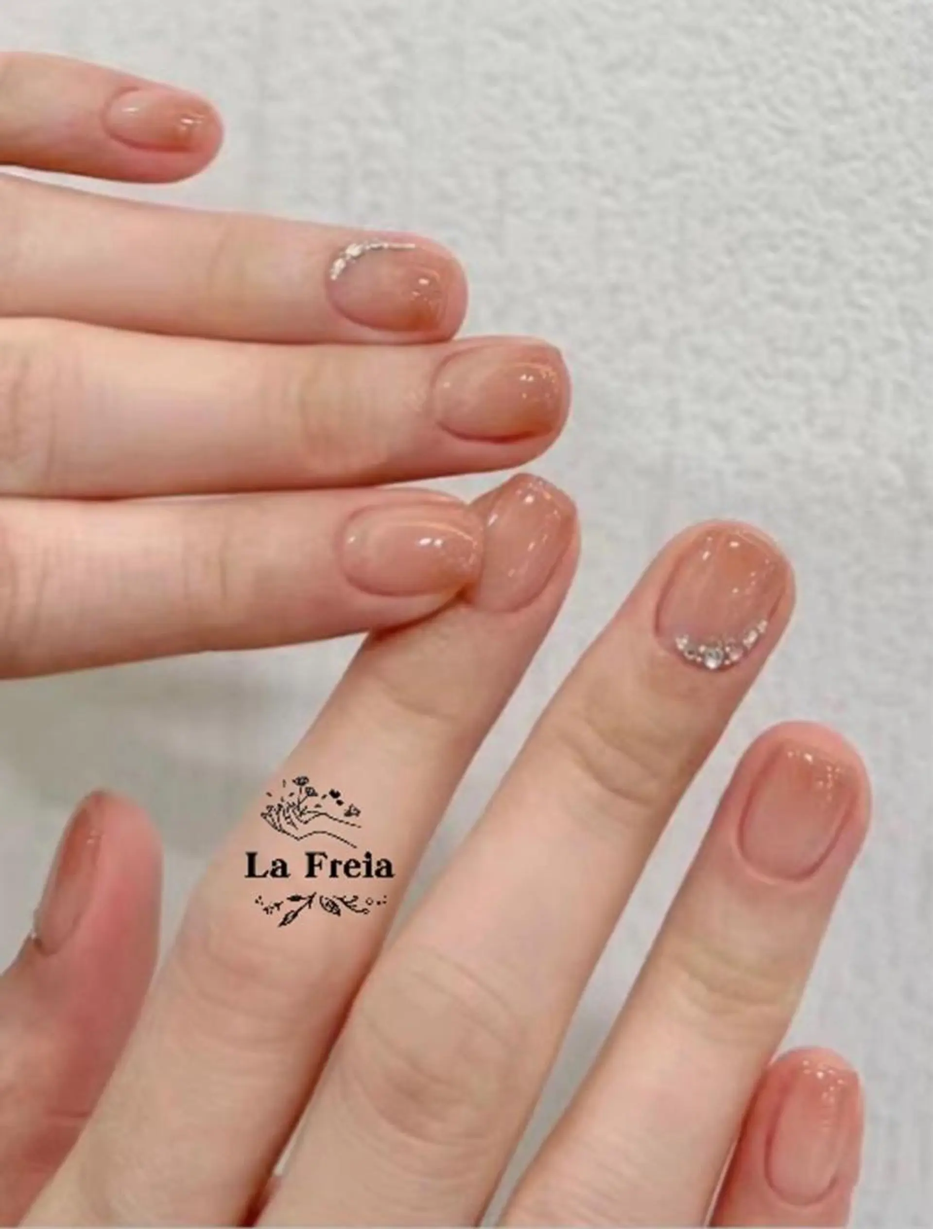 ネイル ハンドネイル ハンドケア 🤩 Yuliaユリアのネイルデザイン