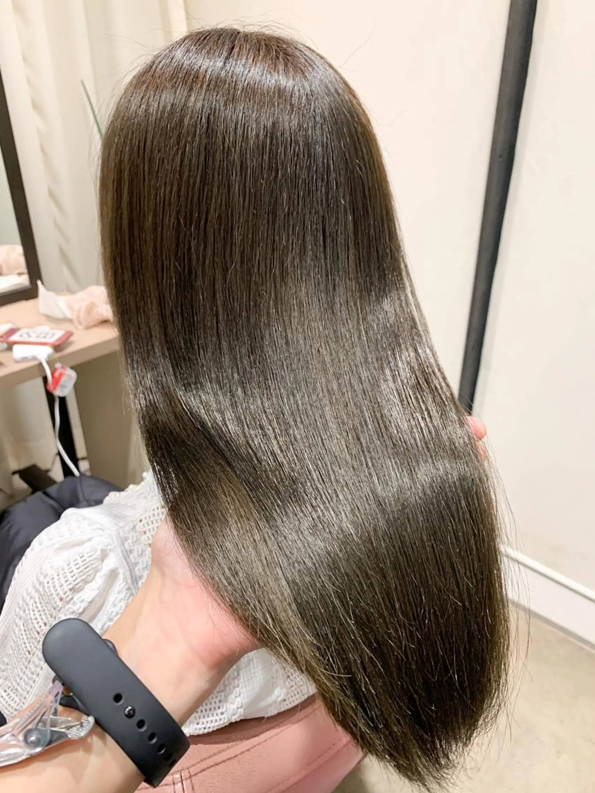 セミロング カット ヘアカラー トリートメント 🍀ケアブリーチ カラー🍀坂井のヘアスタイル