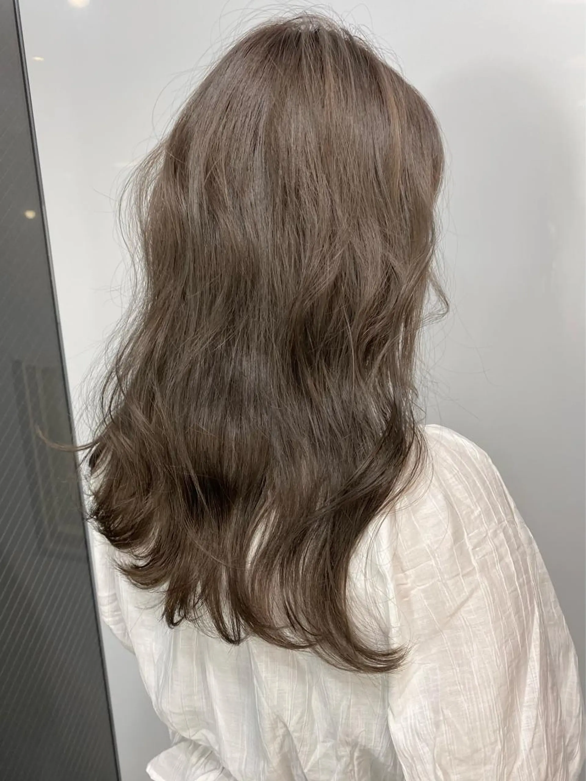 セミロング カラー ベージュカラー ブリーチ ブロンド ブロンドベージュ グレージュ Piaコータロー ハイトーン&ボブのヘアスタイル