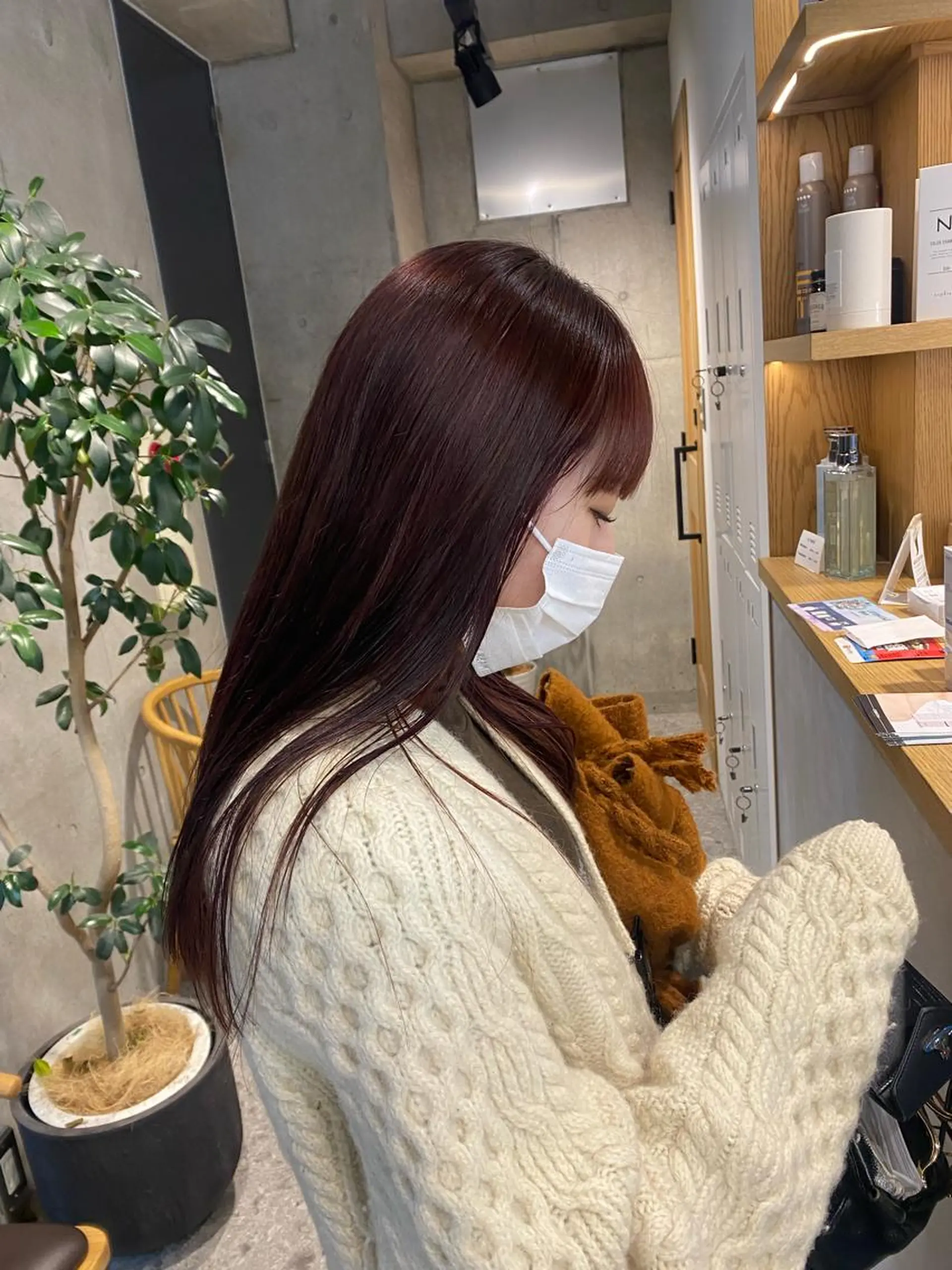 ロング カラー レッドカラー カット ヘアカラー Yahiko ハイトーンのヘアスタイル