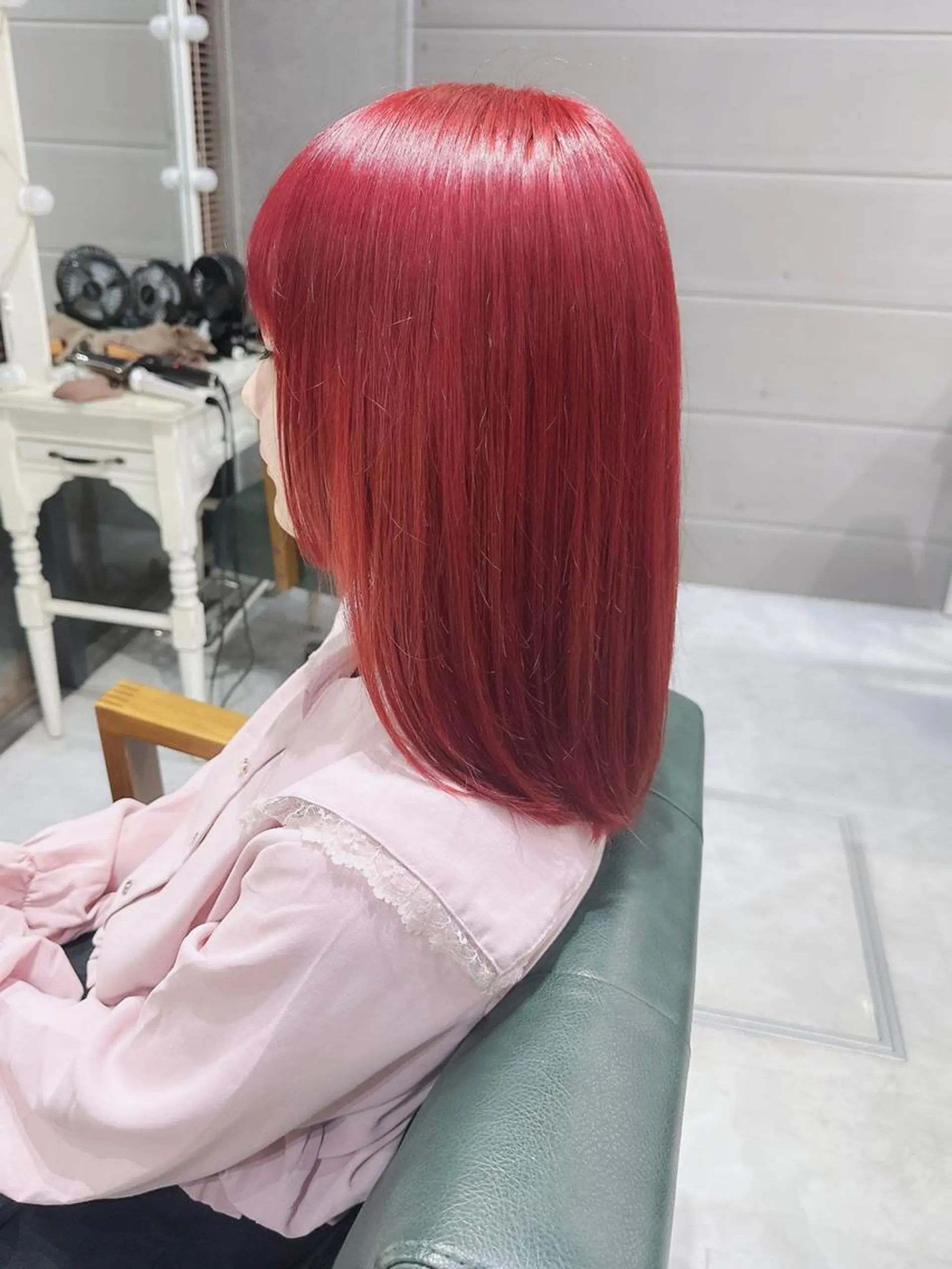 ミディアム ヘアアレンジ カラー ハイトーンカラー レッドカラー 𝐑𝐈𝐍𝐊𝐀 🐷🖤のヘアスタイル