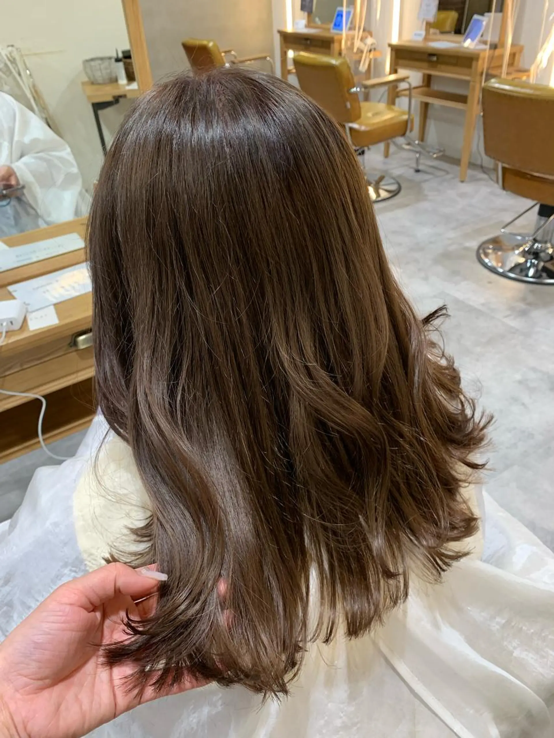 セミロング カラー ベージュカラー ショコラベージュ カット ヘアカラー 福崎 真奈のヘアスタイル