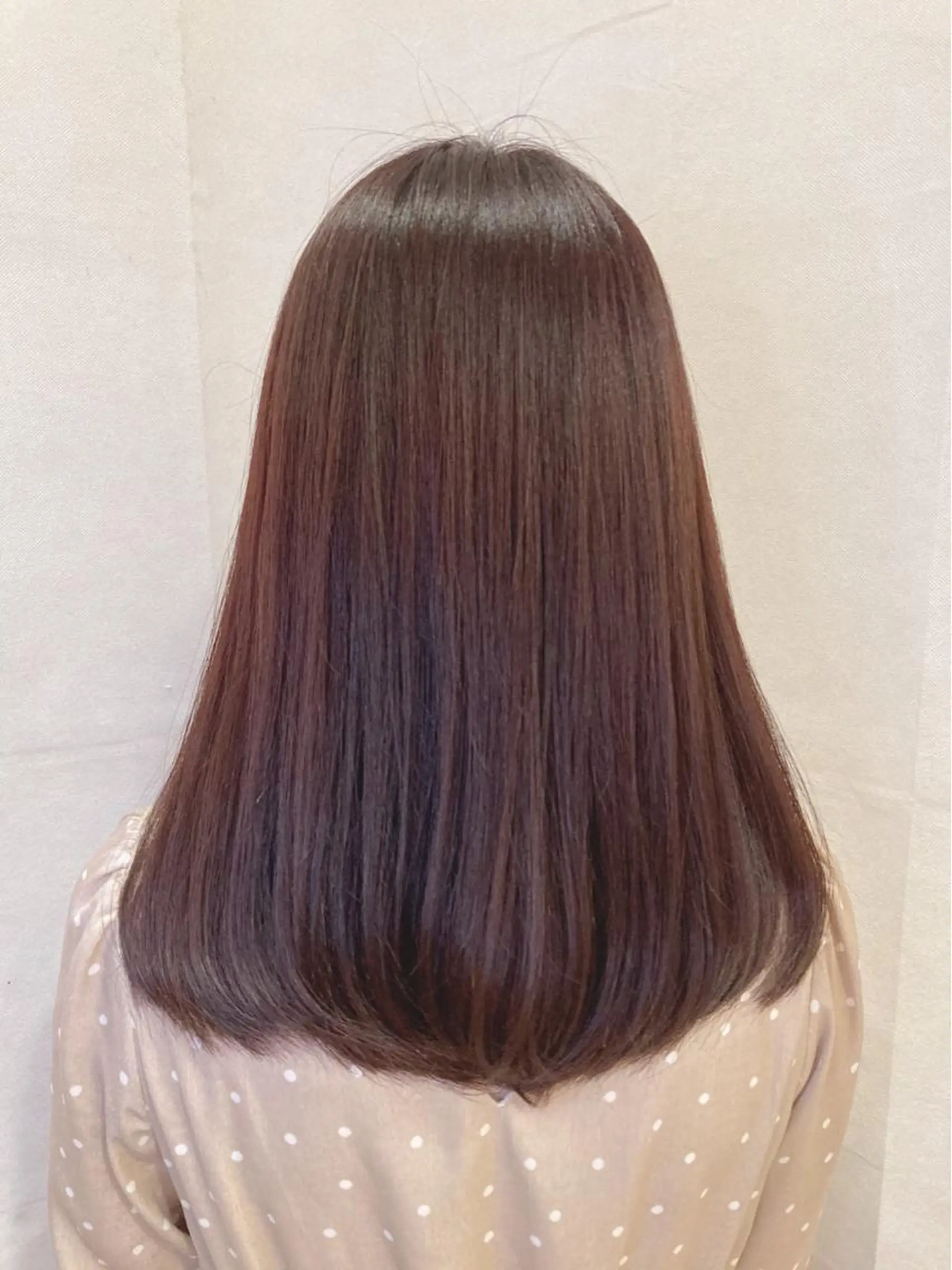 セミロング カラー 宮原 佳苗のヘアスタイル