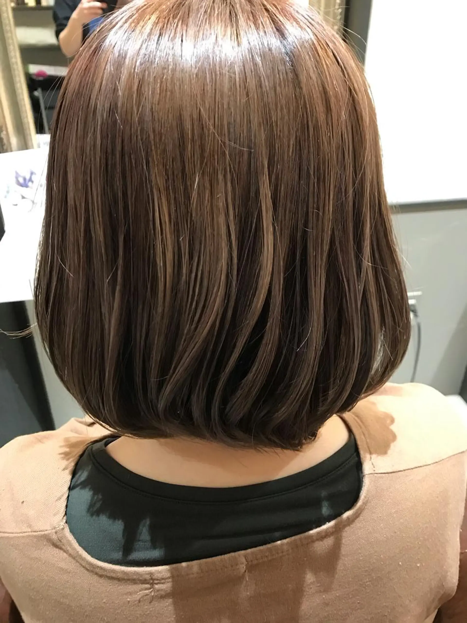 ミディアム カラー ベージュカラー ミルクティーベージュ ヘアカラー トリートメント Avery NEWYORK所属・Avery SHINのヘアスタイル