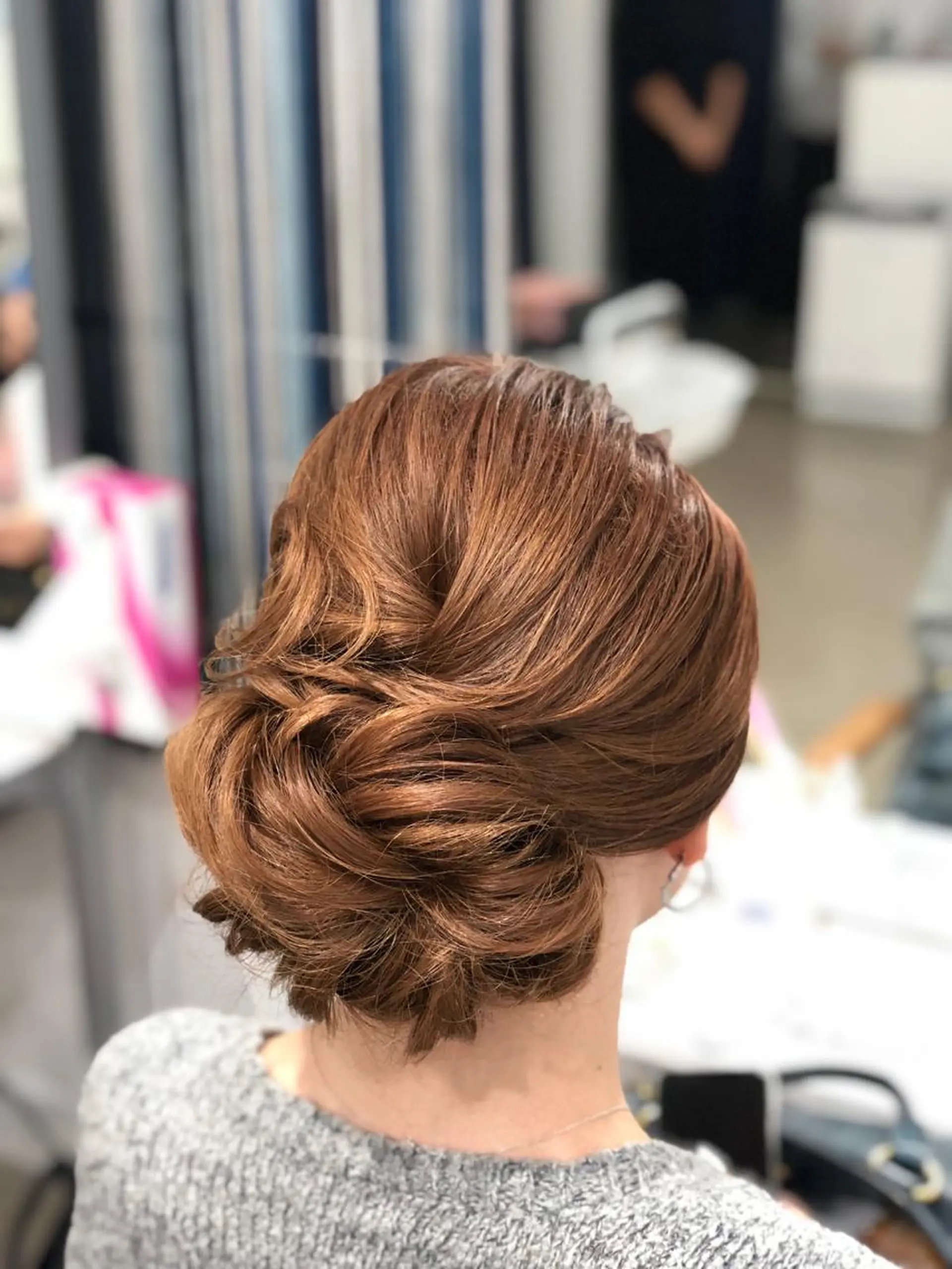 セミロング laera 佐藤のヘアスタイル