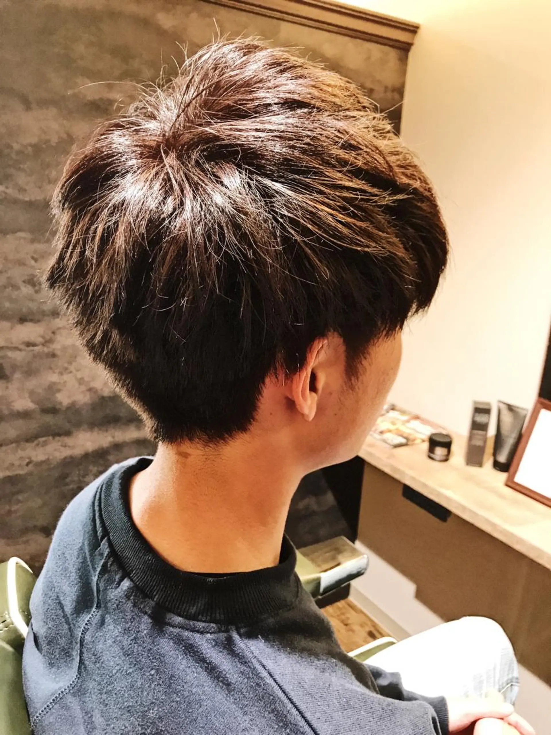 ミディアム カラー メンズ ヘアカラー 代表スタイリスト 直田 洋人のヘアスタイル