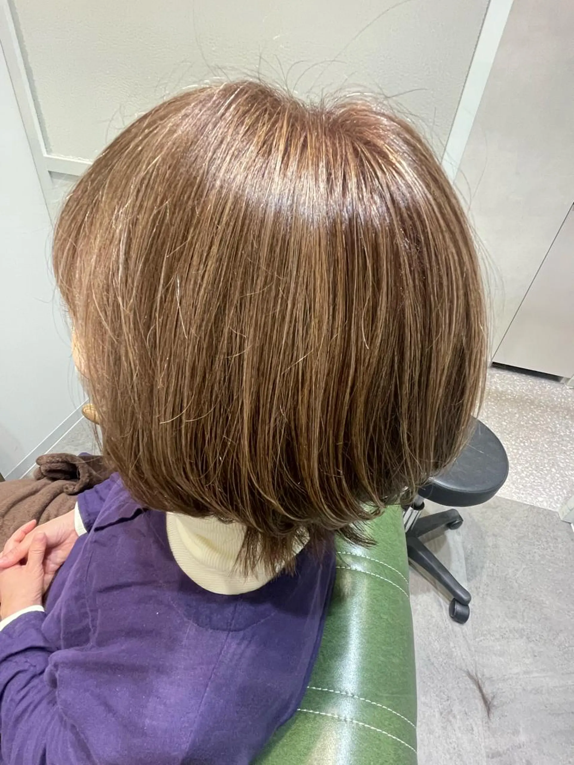 カラー ハイライトカラー 荒木 理緒のヘアスタイル
