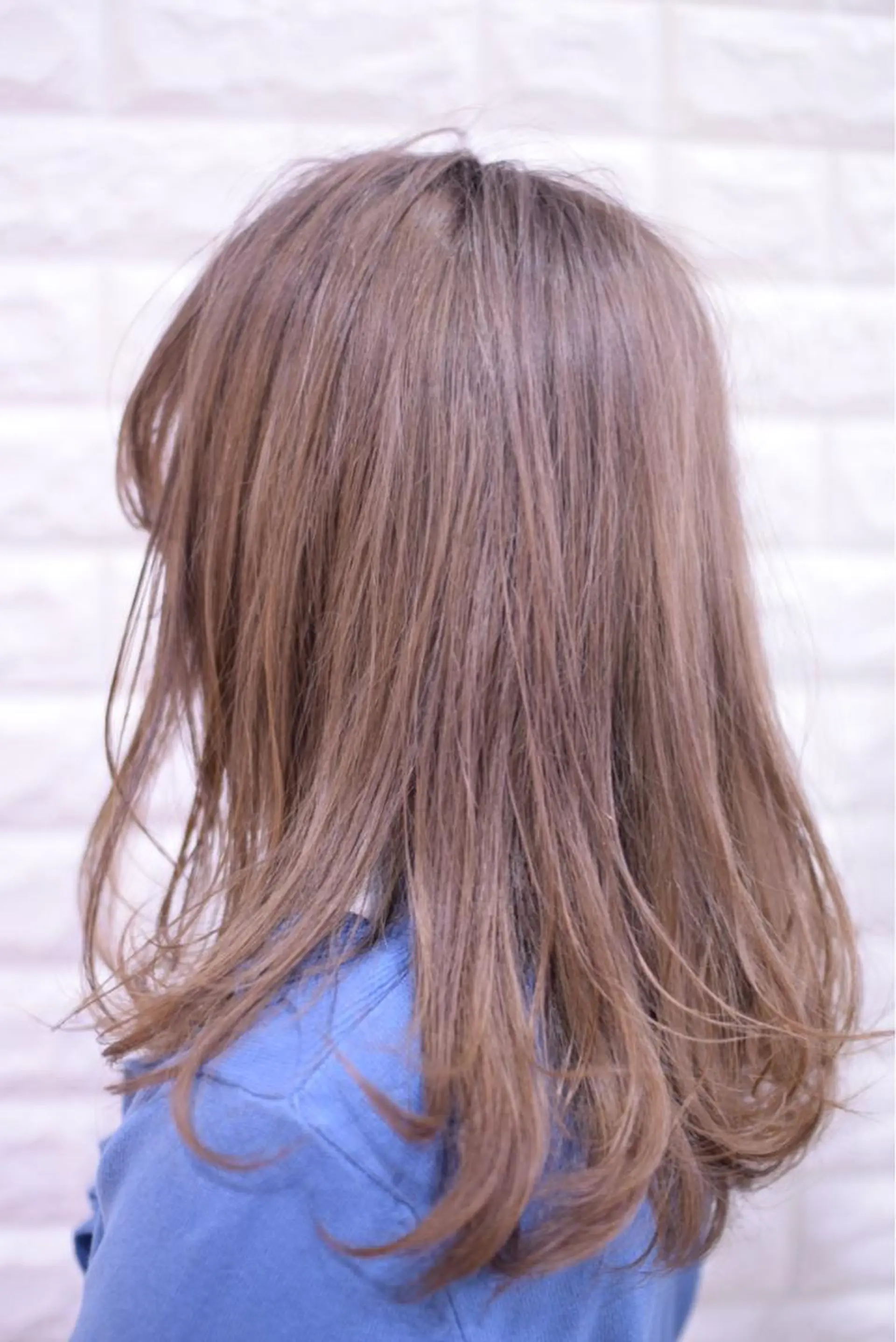 ミディアム カラー グレージュ ハイトーンカラー RYUのヘアスタイル