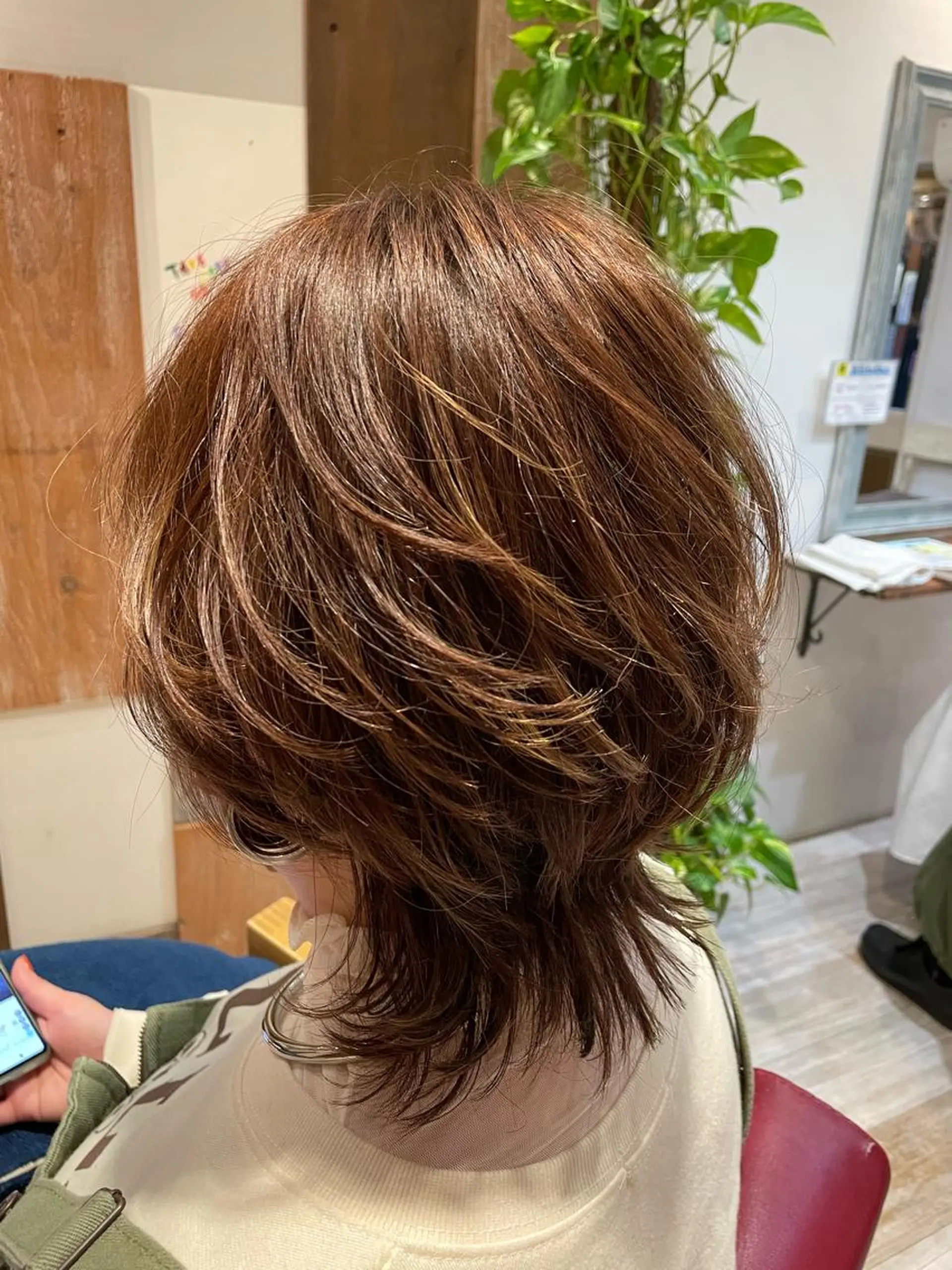 ショート カラー ウルフカット ナカムラ イヅミのヘアスタイル