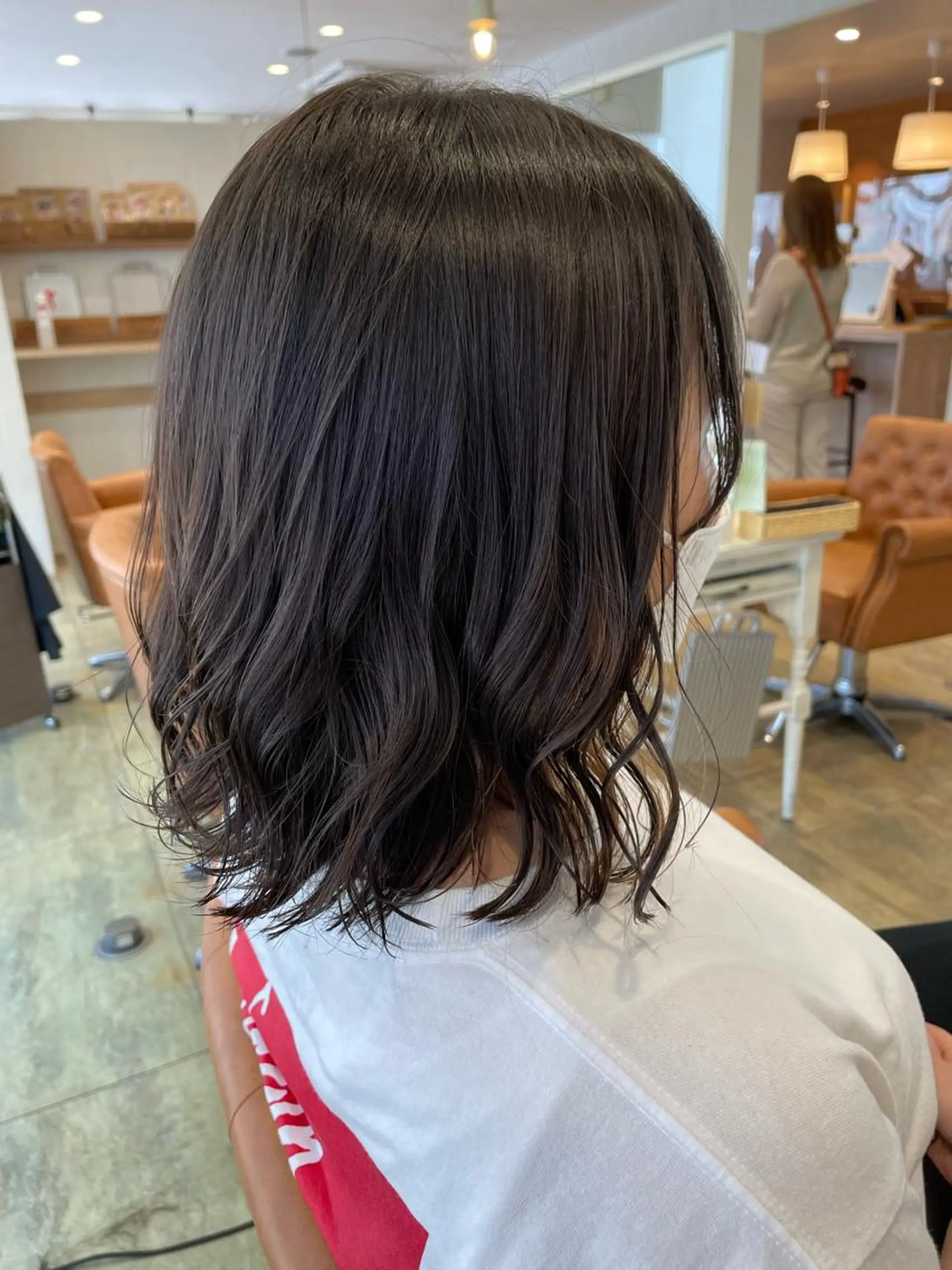 ミディアム カット 新地 咲綾のヘアスタイル