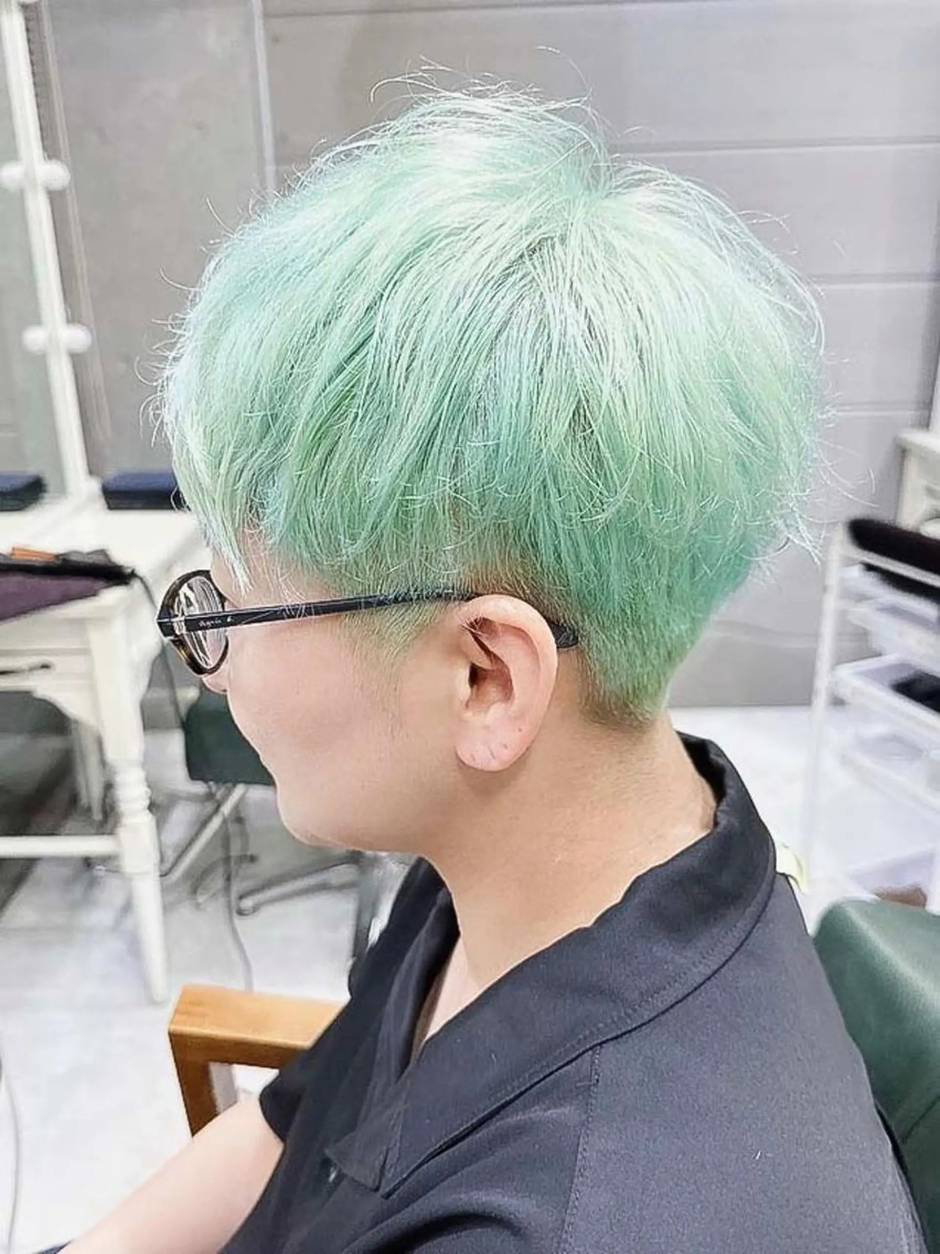 ショート カラー ヘアアレンジ メンズ メンズブリーチ メンズ韓国風 韓国マッシュ マッシュ ツーブロック 𝐑𝐈𝐍𝐊𝐀 🐷🖤のヘアスタイル