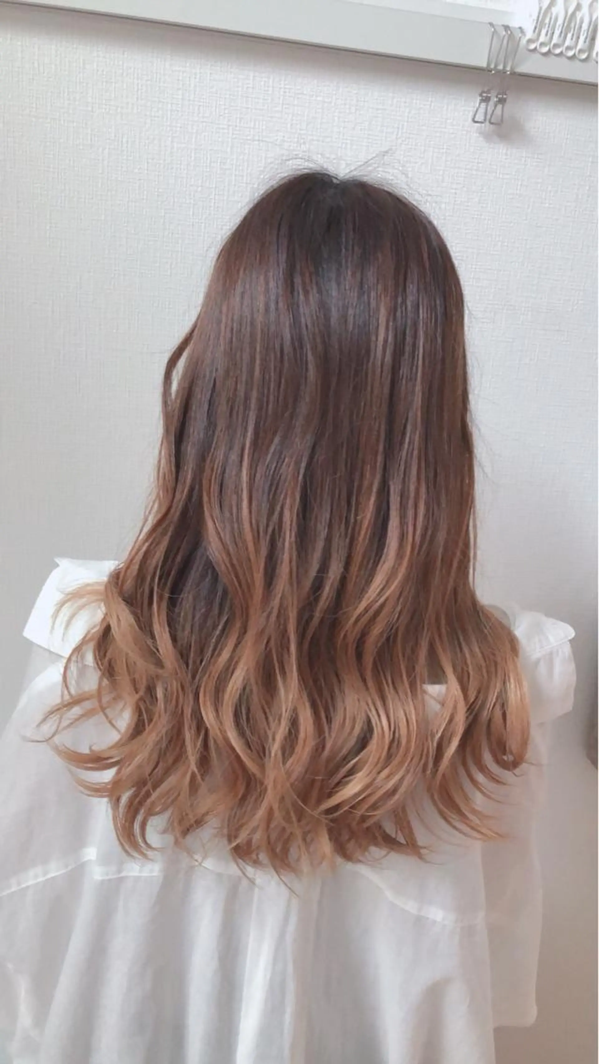 カラー グラデーションカラー 顔まわりの神様✨ 透明感カラー藤嶋秀幸のヘアスタイル