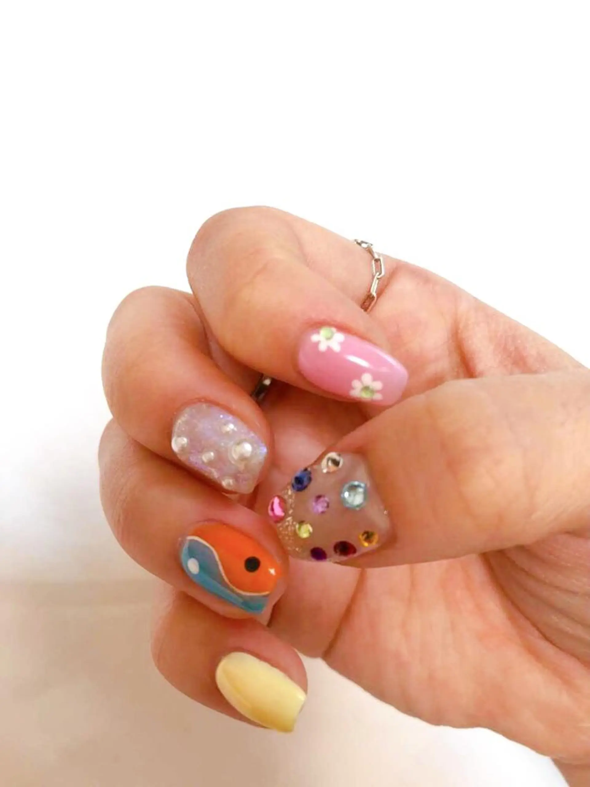 ネイル ハンドネイル ハンドケア nail salon　Natural Cure所属・平井 彩香のネイルデザイン