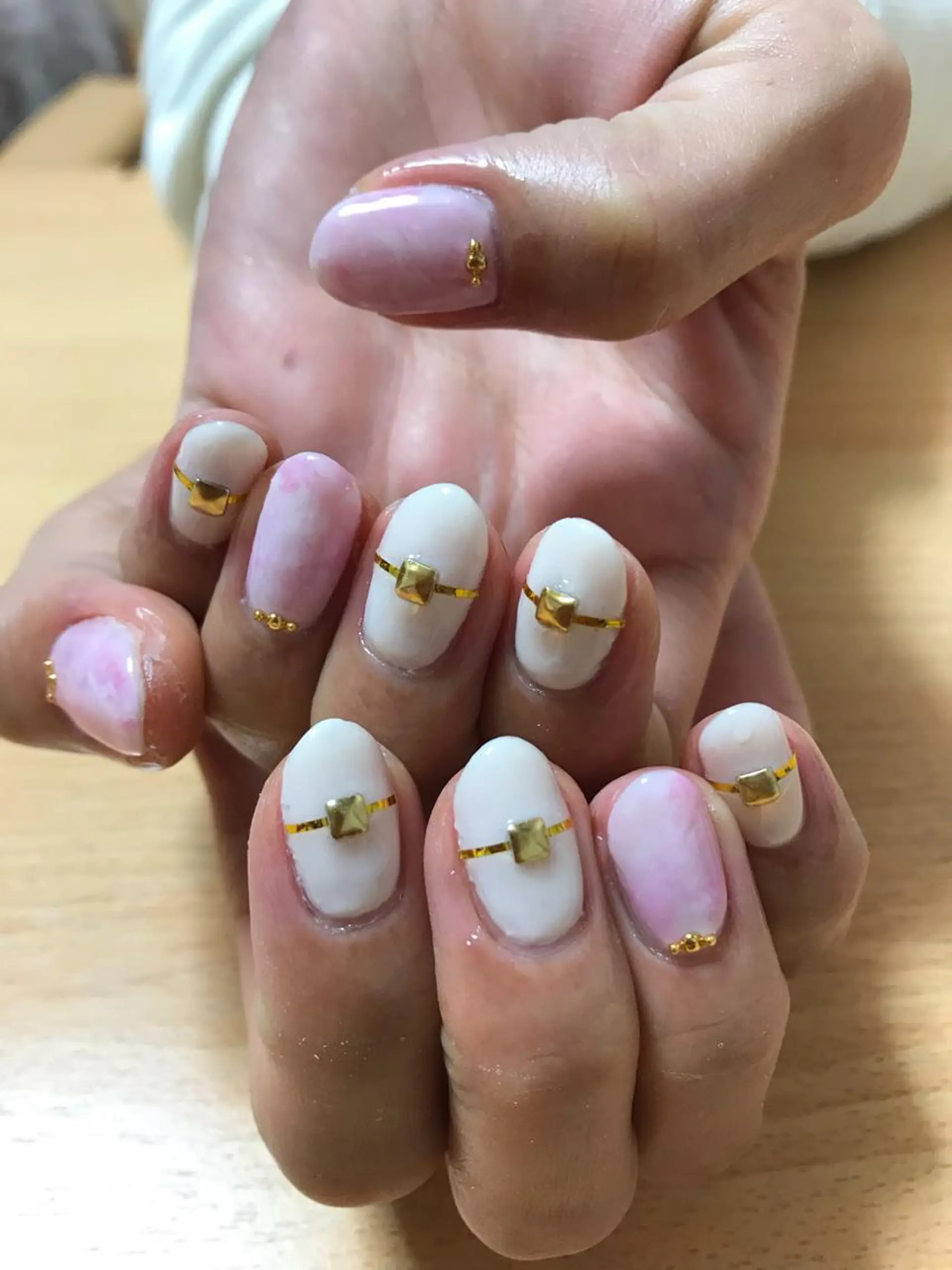 ネイル ハンドネイル A nail所属・鈴木 茜のネイルデザイン