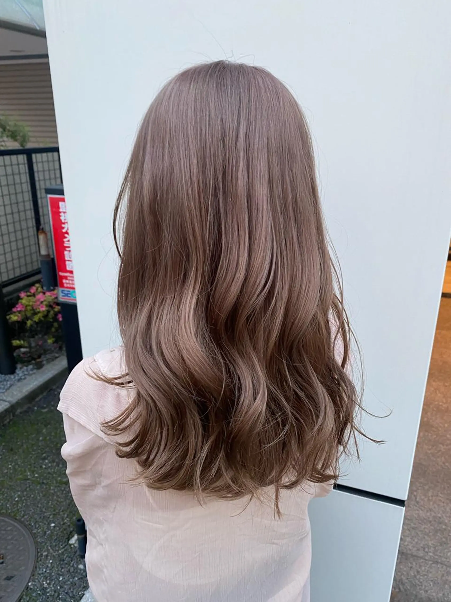 ミディアム カラー ブリーチ 透明感カラー カット ヘアカラー トリートメント 🍑 モモカ🍑のヘアスタイル