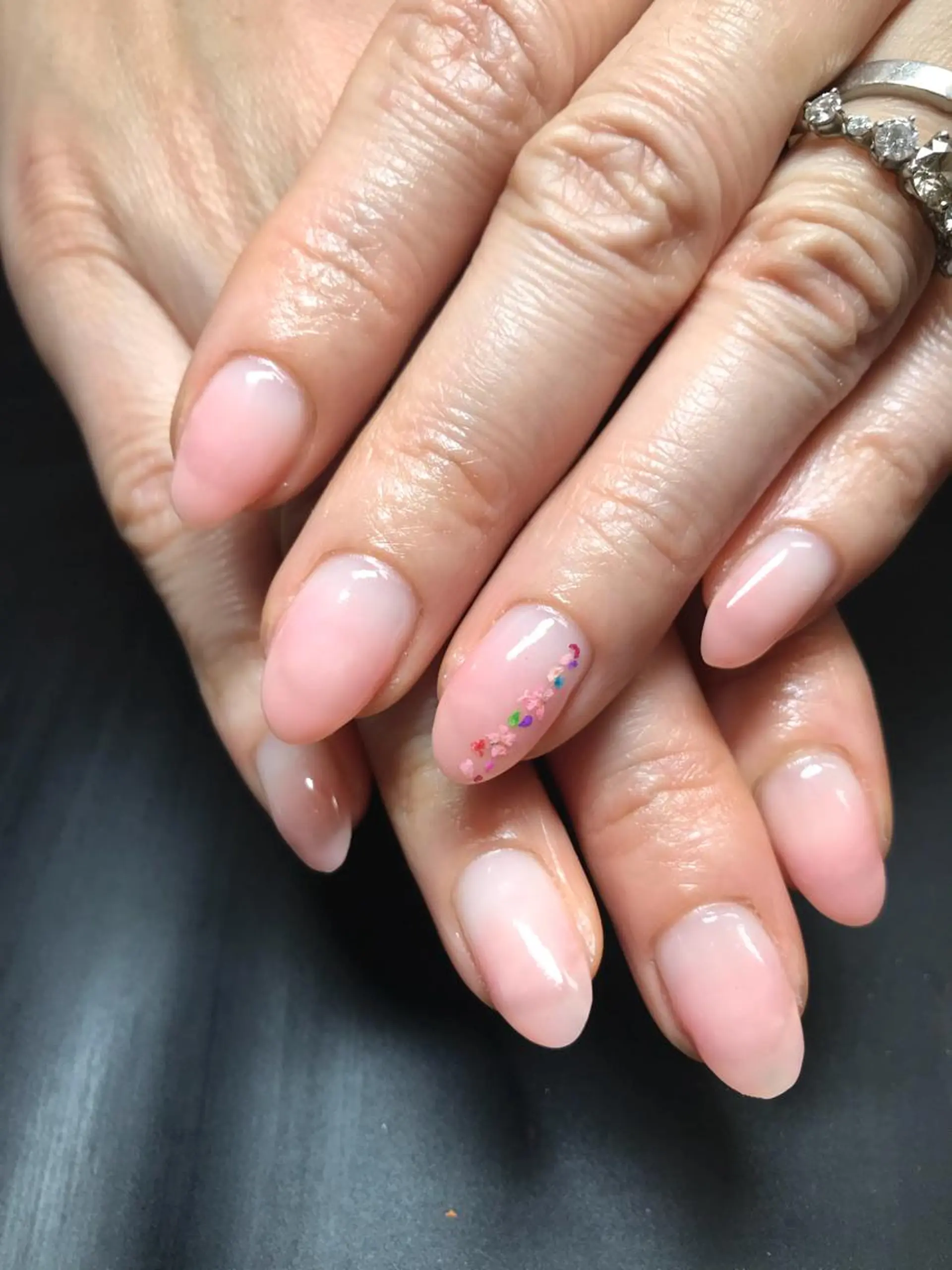 ネイル ハンドネイル みんなの店所属・仲谷 つかさのエステ・リラクイメージ