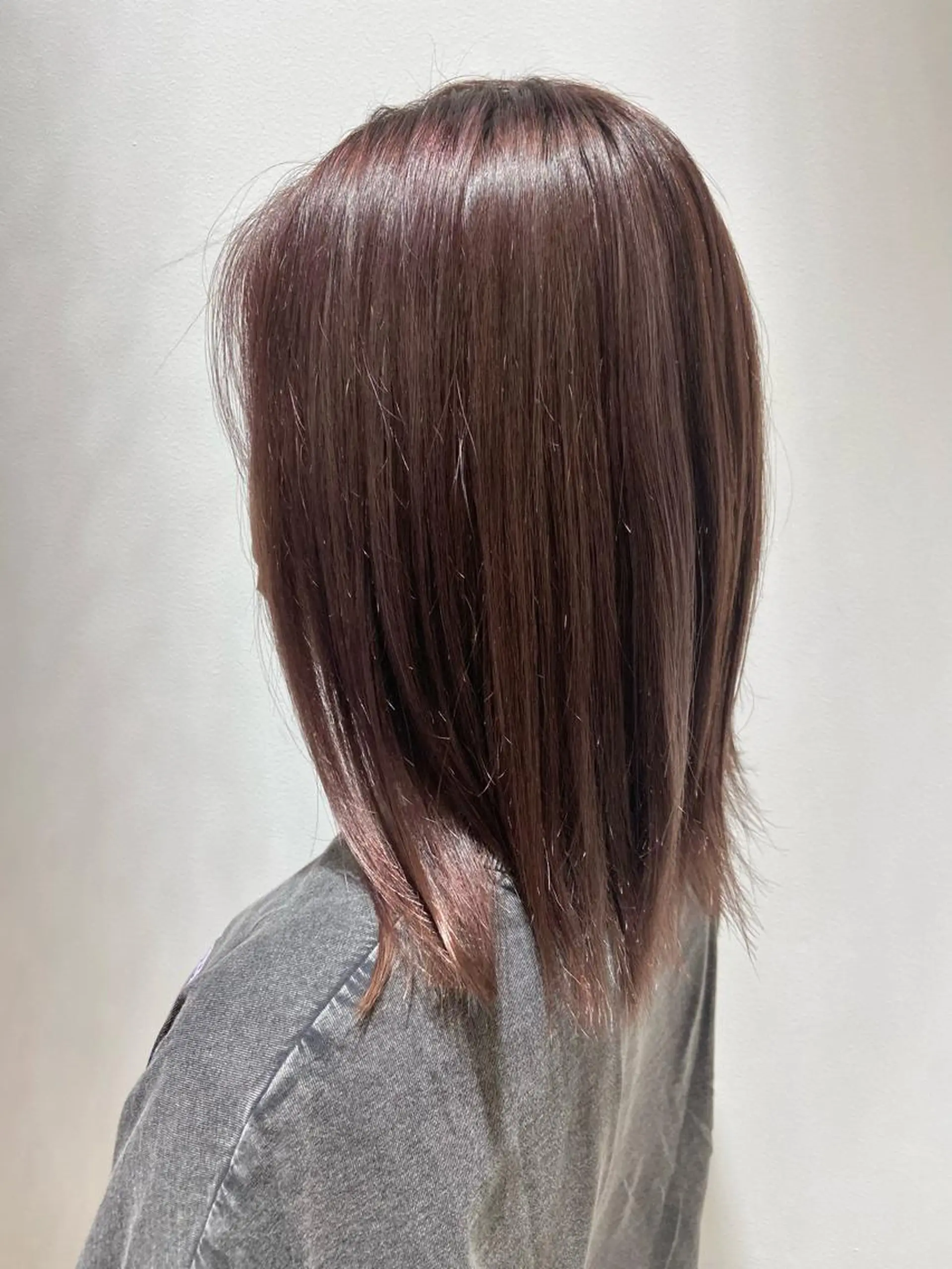 ミディアム カラー ヘアカラー 🐺ウルフ/レイヤー 似合わせ‎🤍沙羅のヘアスタイル