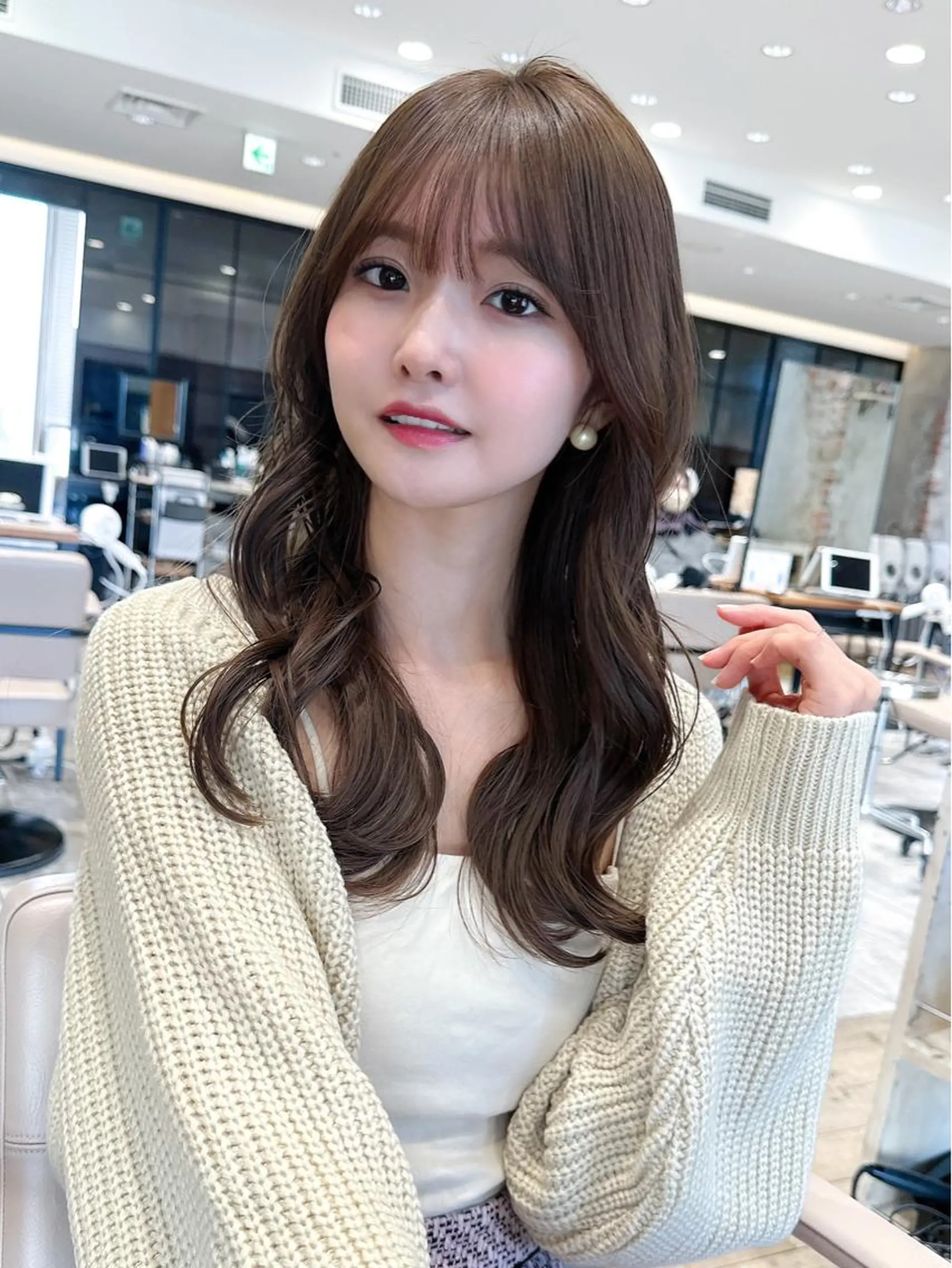 セミロング カラー ベージュカラー ブラウンカラー ブラウンベージュ くびれヘア 顔まわりレイヤー カット ヘアカラー トリートメント 顔周り/くびれヘア 韓国ヘア💕風間るなのヘアスタイル