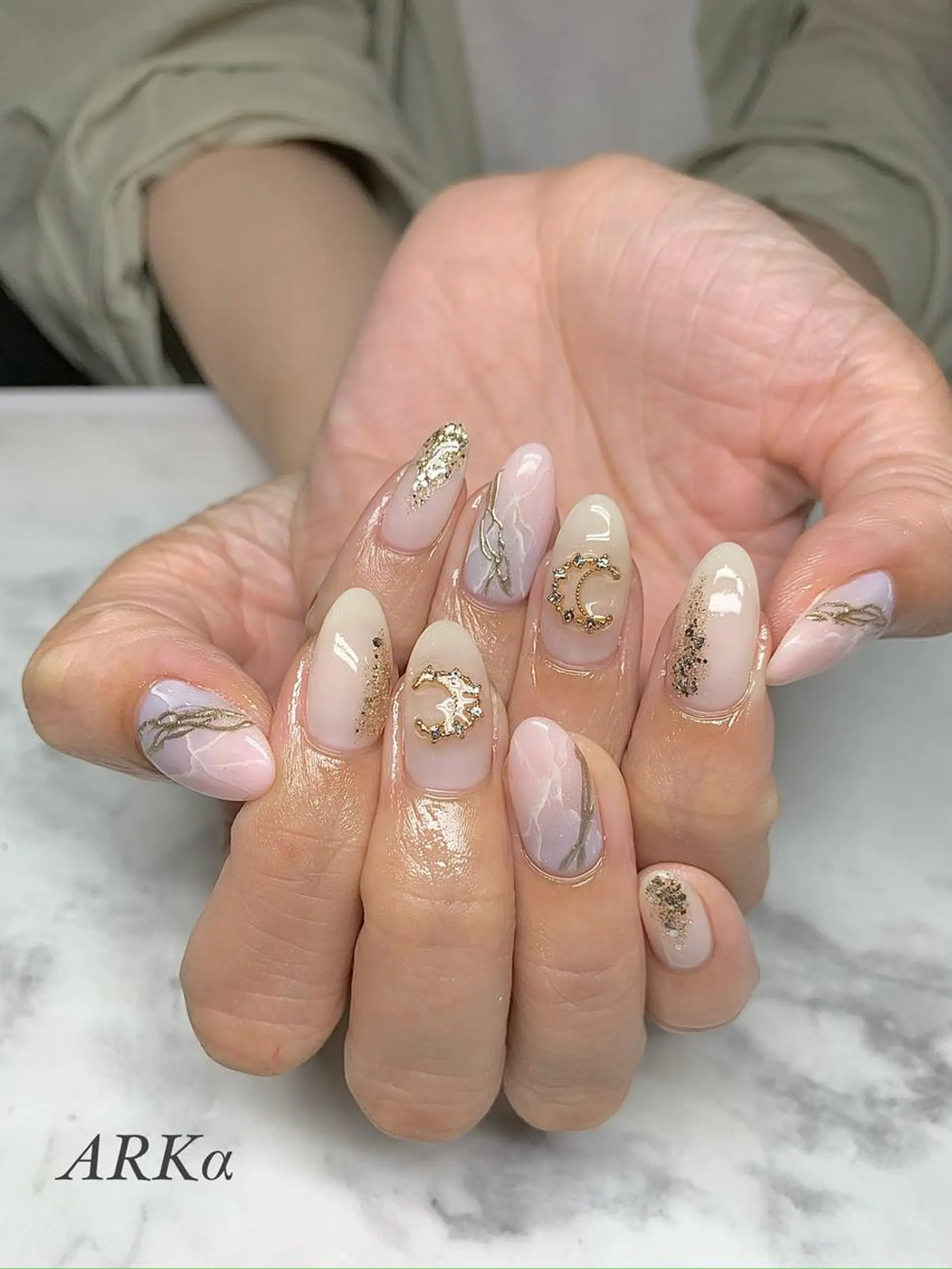 セミロング ネイル ハンドネイル ARKα SHIORIのネイルデザイン