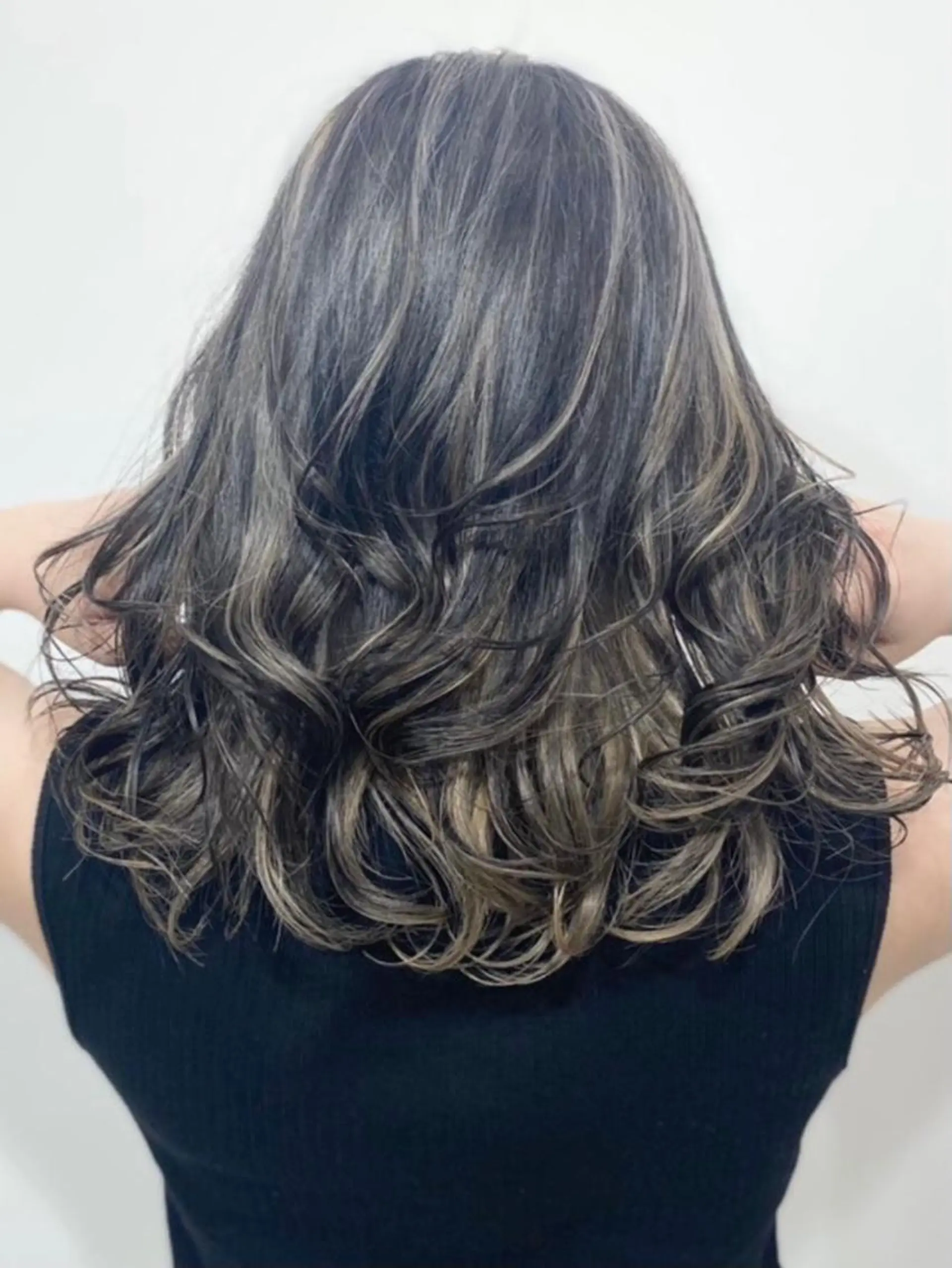 セミロング 体験型アトリエサロンRemastaR所属・お任せオーダー 専門美容師のヘアスタイル