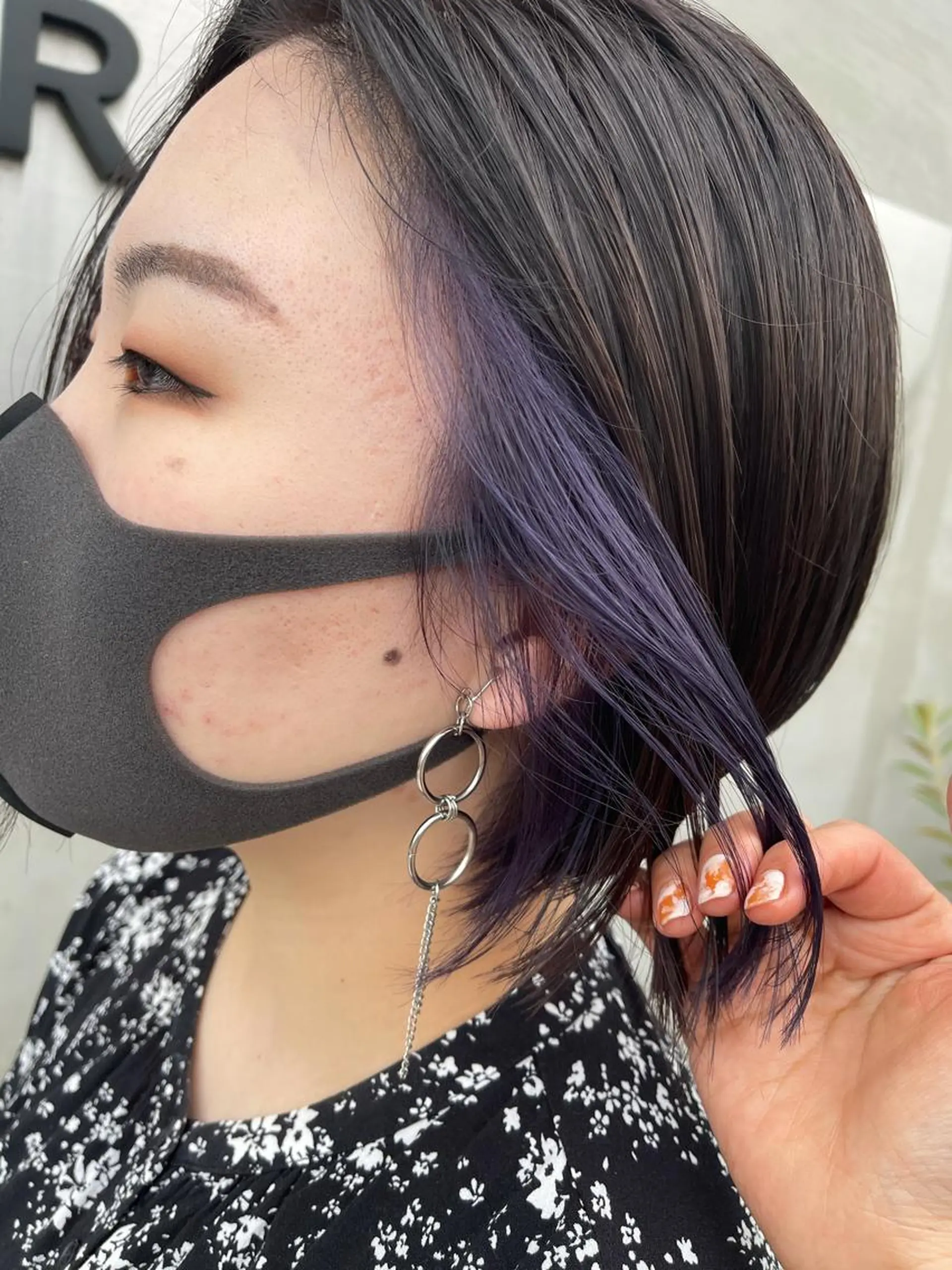 ショート カラー ブリーチ パープルカラー miyu🎀まつ毛 透明感カラーのヘアスタイル