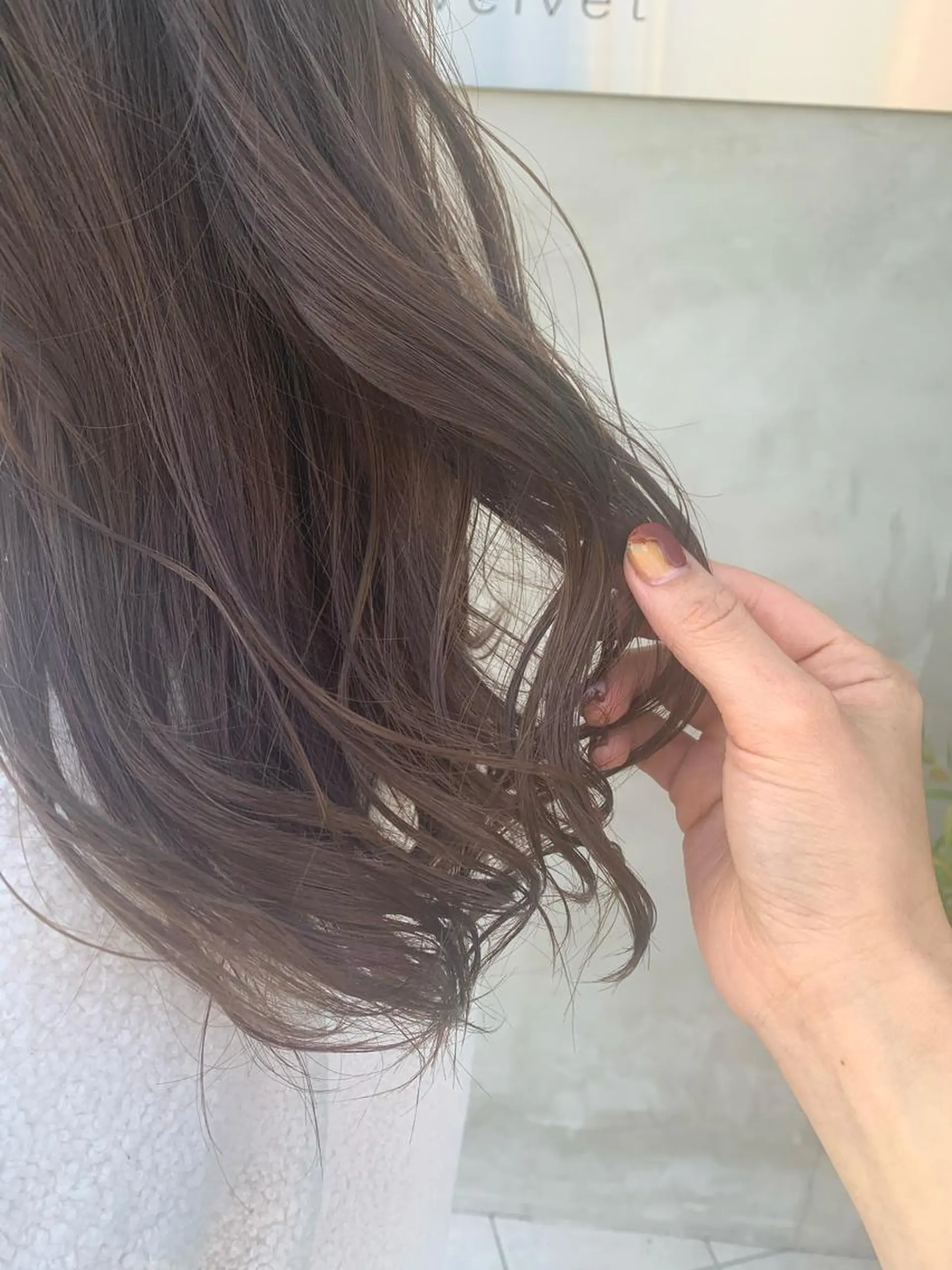 セミロング カラー ベージュカラー まつ毛パーマ🤎 透明感カラー🌿のヘアスタイル