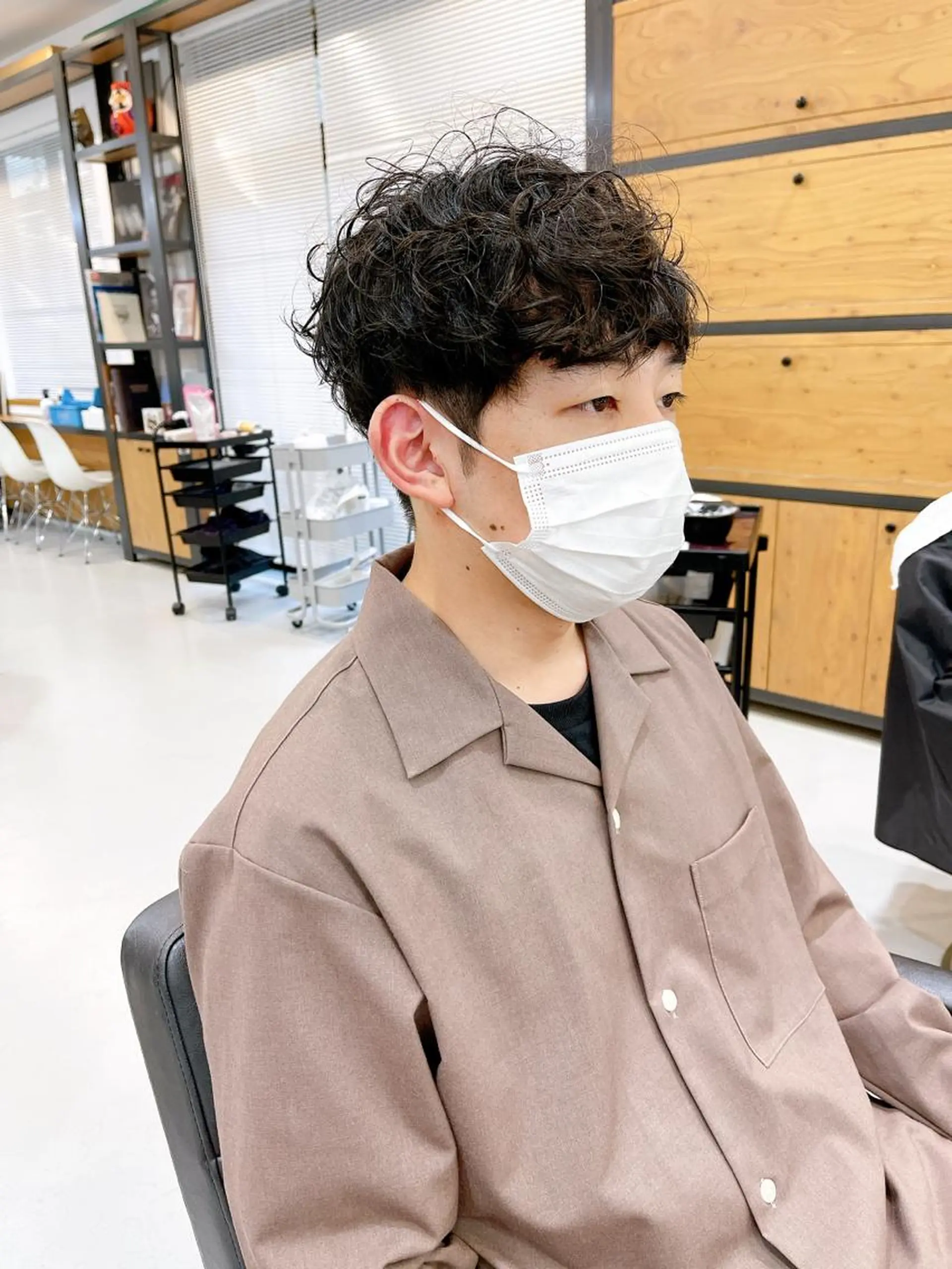 ショート パーマ メンズ マッシュ メンズパーマ カット ヘアカラー パーマ 縮毛矯正 トリートメント メンズパーマ タカキリョウのヘアスタイル