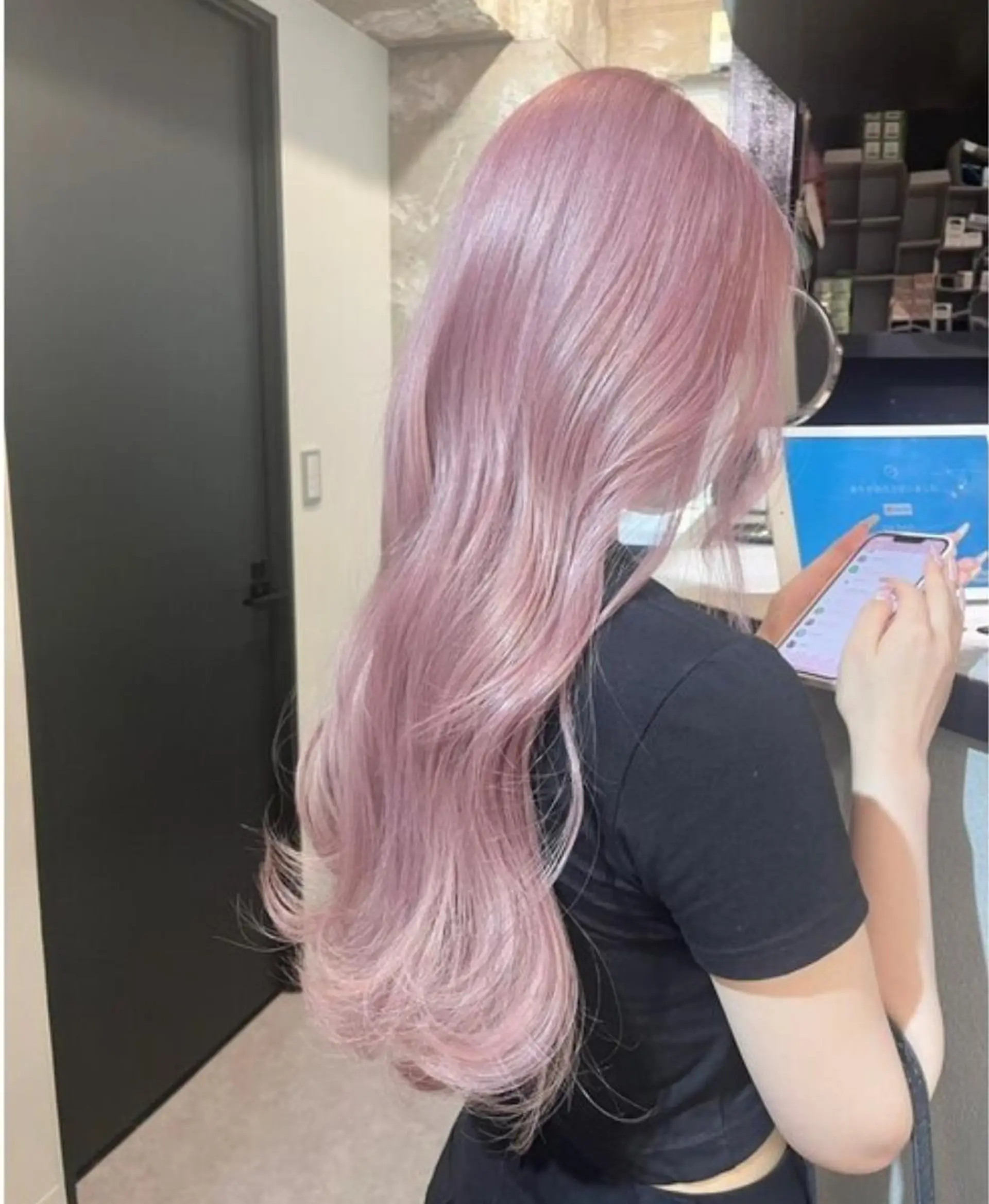 カラー ロング 韓国特化 BIZEのヘアスタイル