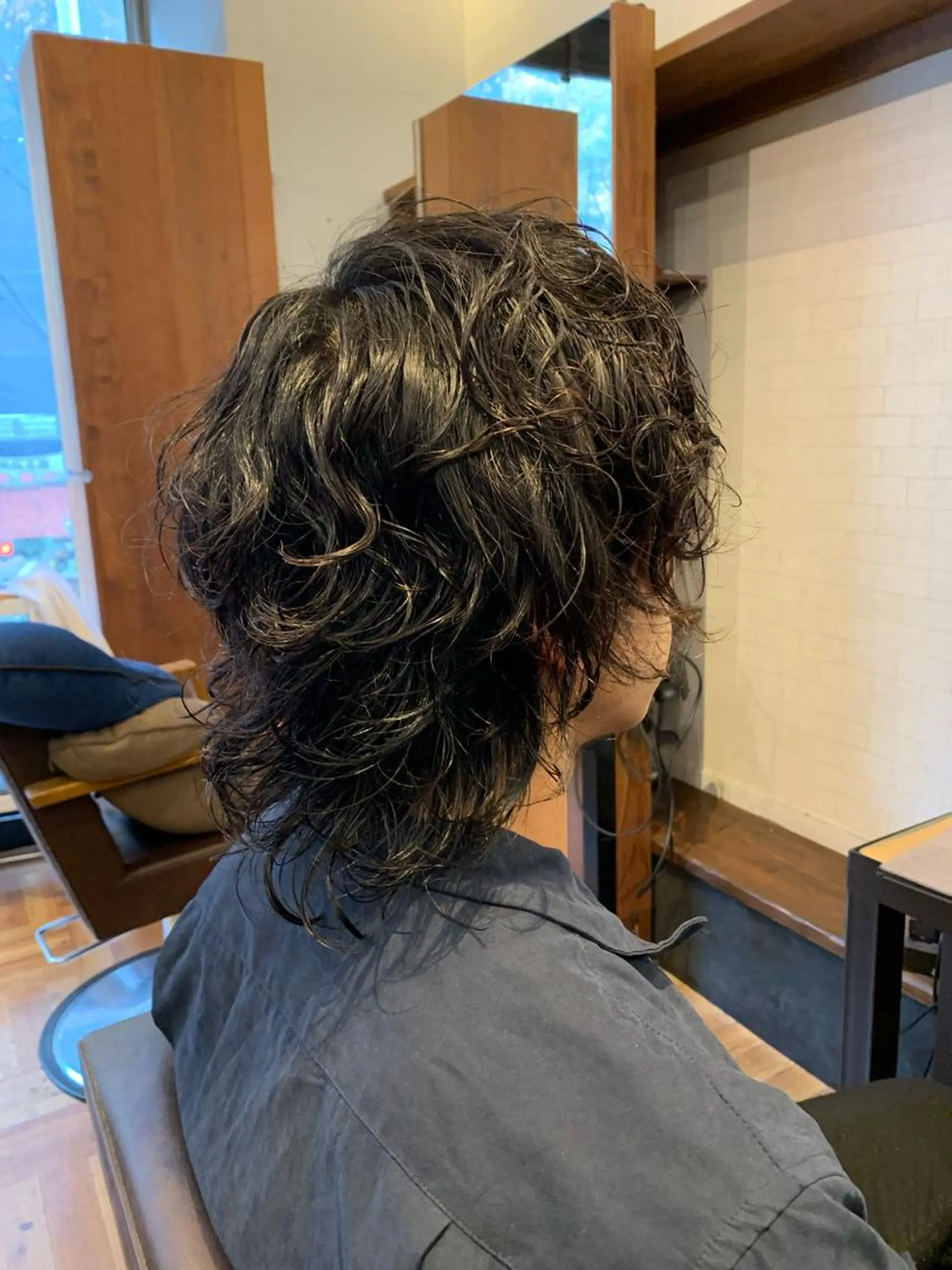 ショート カラー パーマ ヘアアレンジ メンズ キッズ メンズブリーチ ビジネス センターパート フェードカット メンズハイライト カット パーマ say.所属・ブリーチカラー🔥 パーマ【佐々木凌平】のヘアスタイル