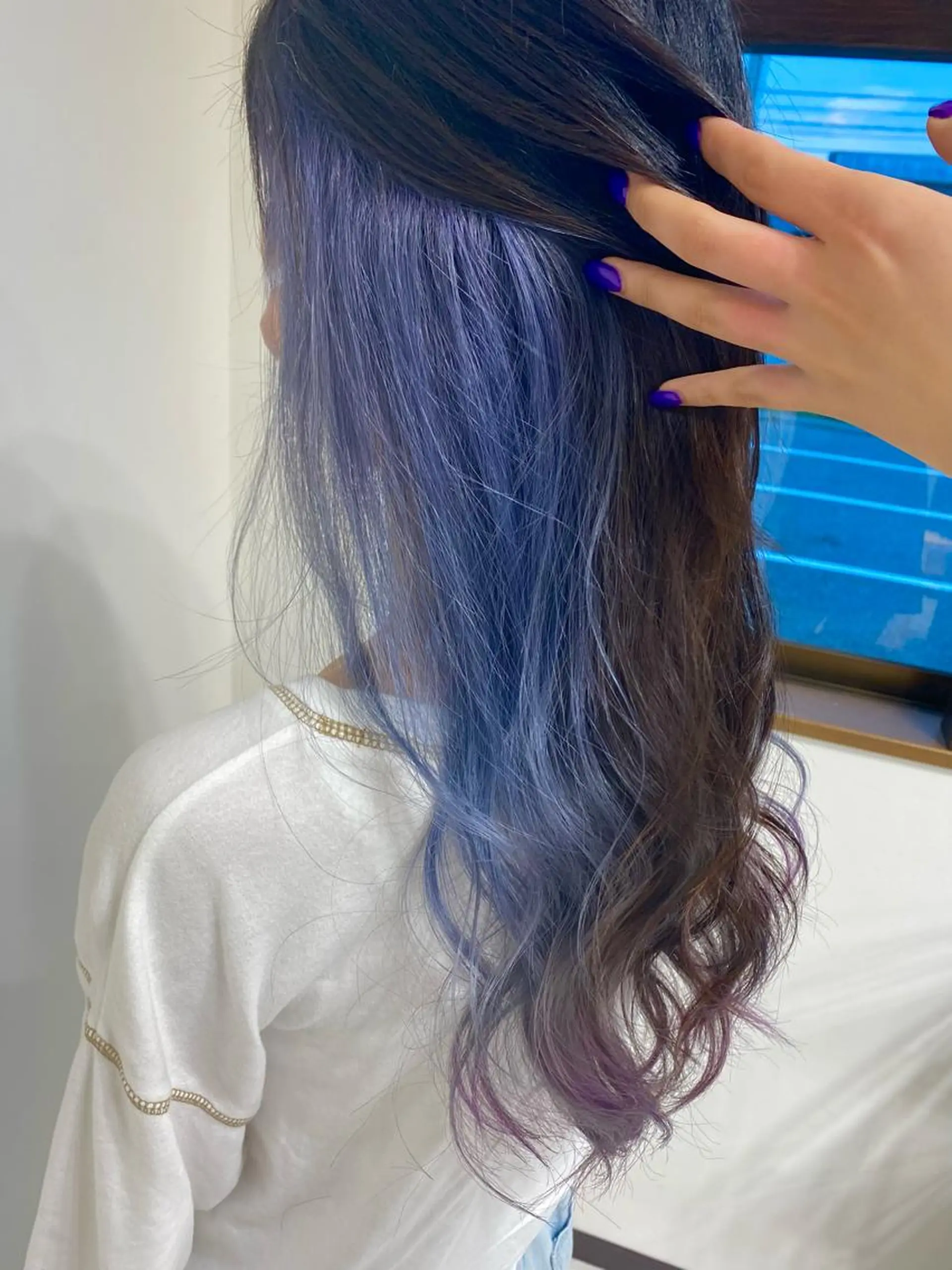 ロング カラー ブリーチ ヘアカラー 松本 菜那のヘアスタイル