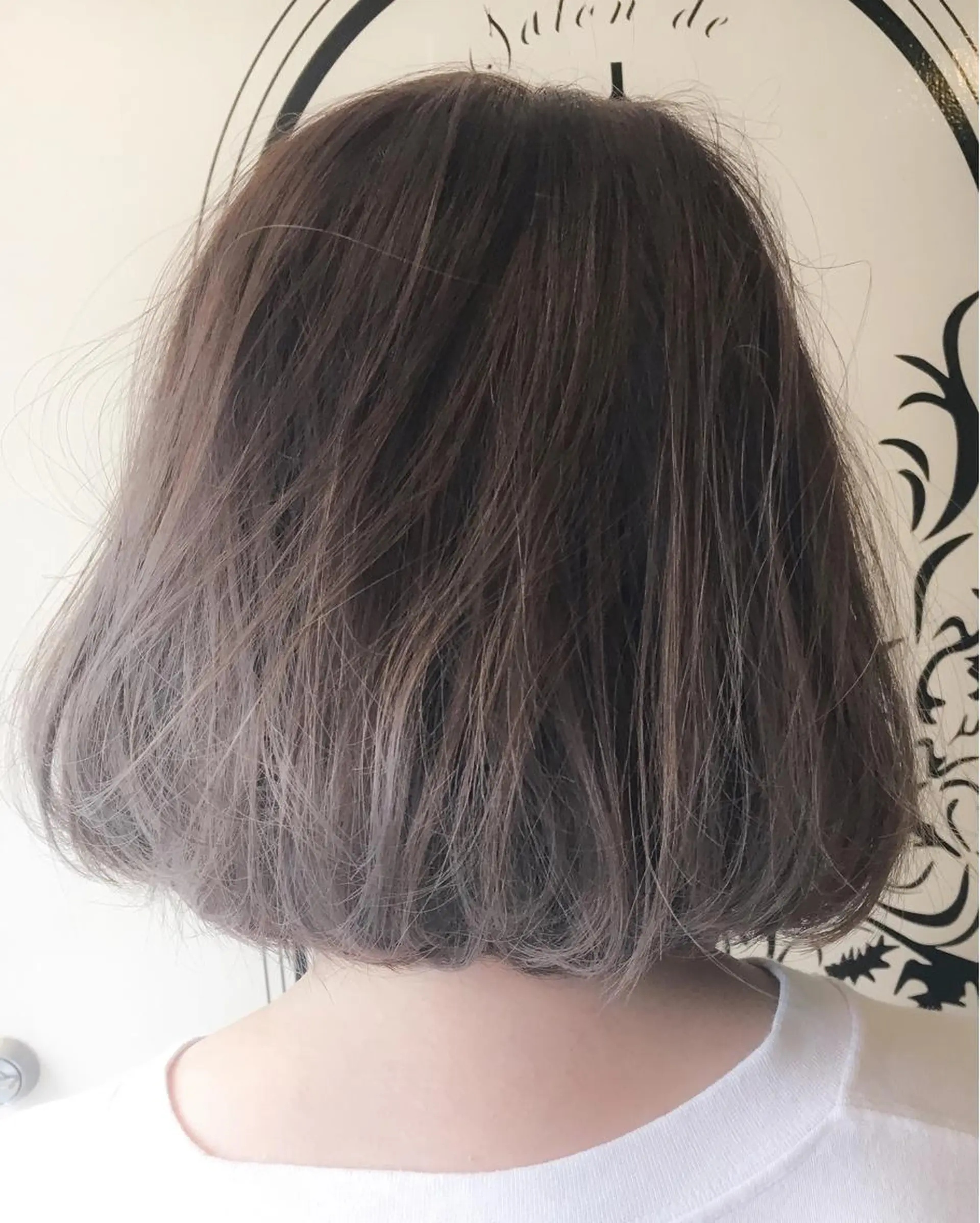 ショート カラー ダブルカラー グレージュ シルバー シルバーグレージュ 北條 優輝のヘアスタイル