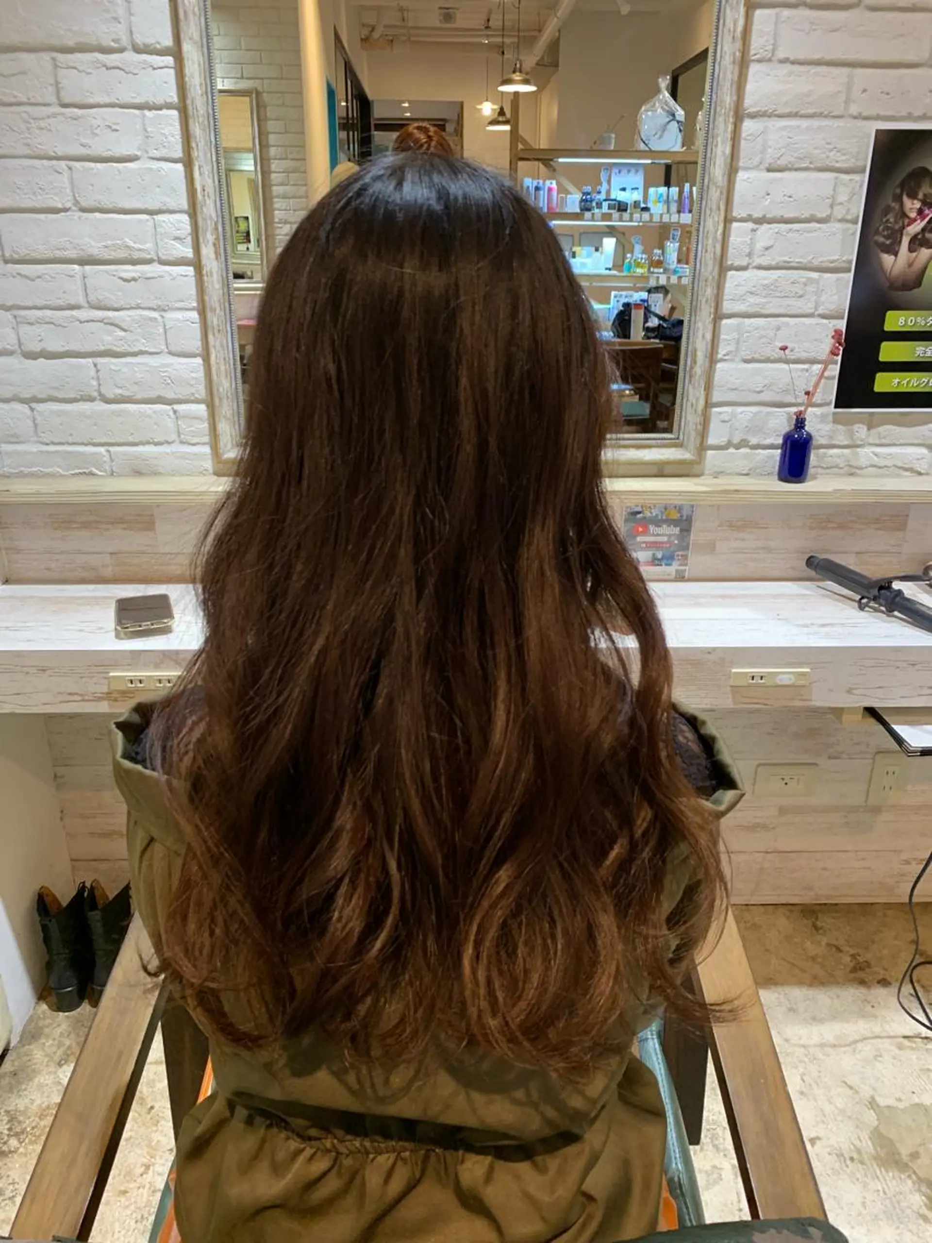 ロング カラー パーマ 板倉 花連のヘアスタイル