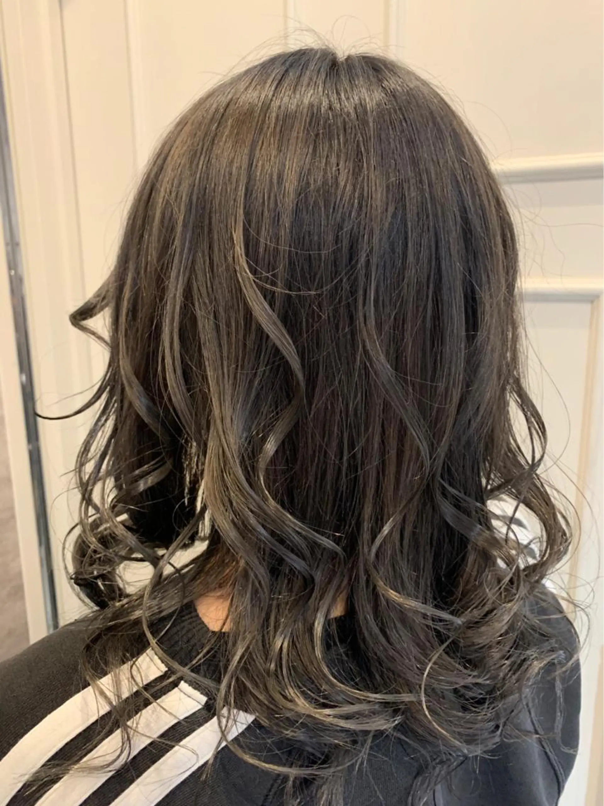 ミディアム カラー シルバー 🫟Blanco🫟 Color&Careのヘアスタイル