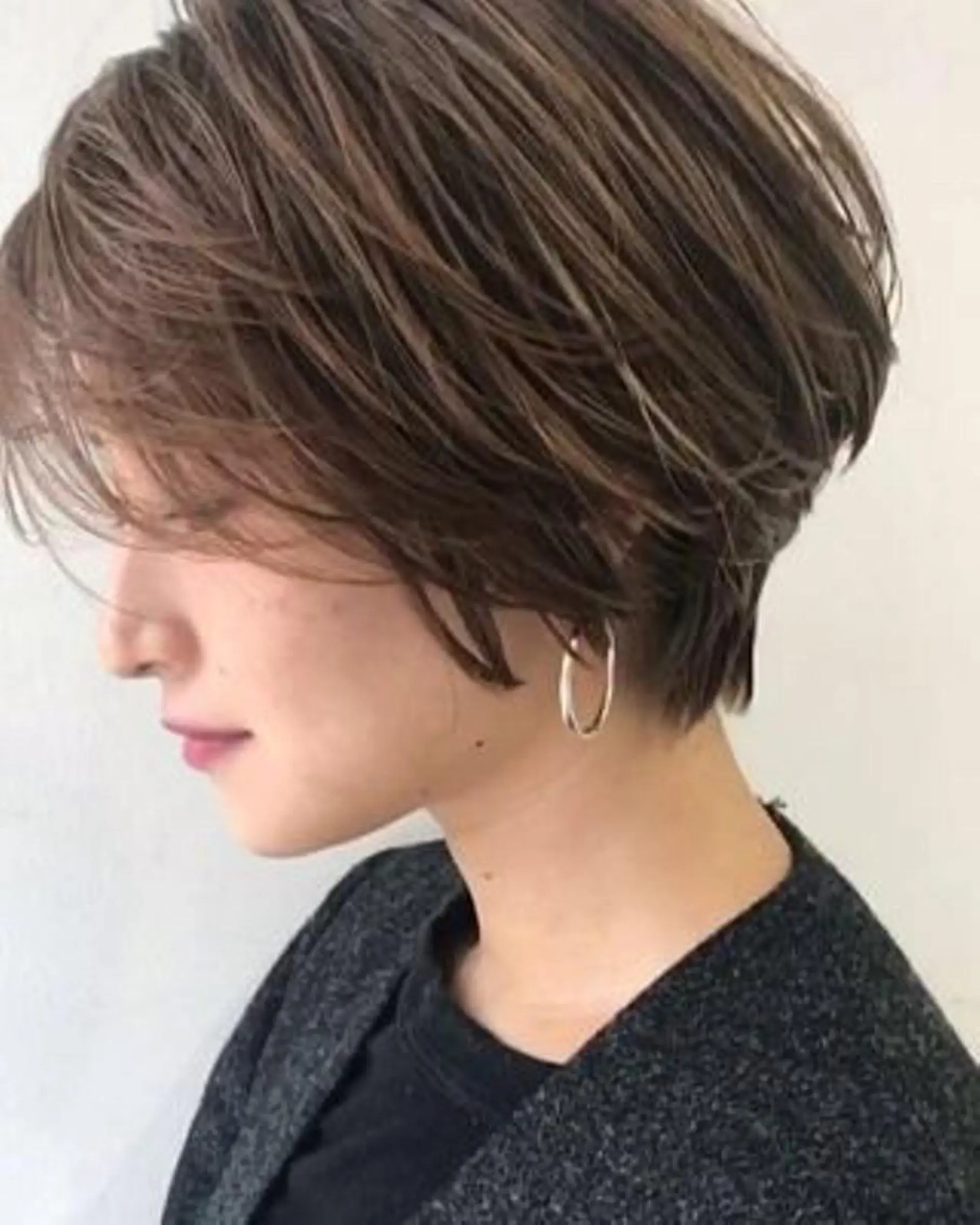 セミロング 松戸　レイヤーカット 野口　康太郎のヘアスタイル