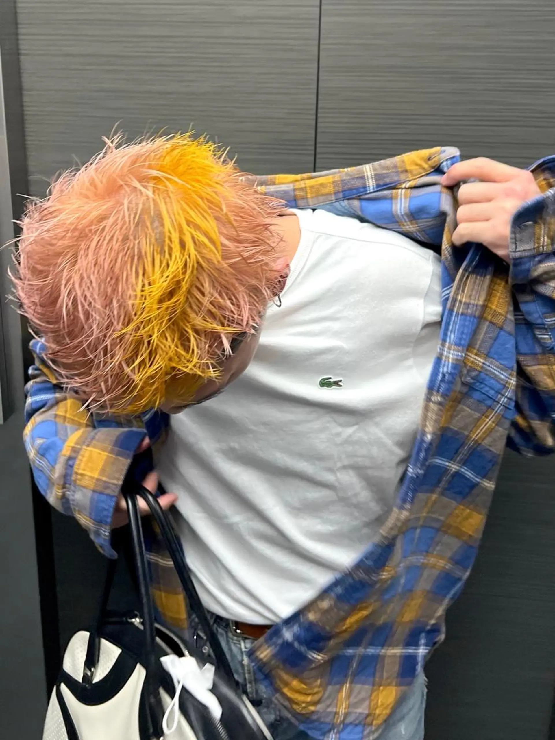 ショート カラー メンズカット・パーマ eliasのヘアスタイル