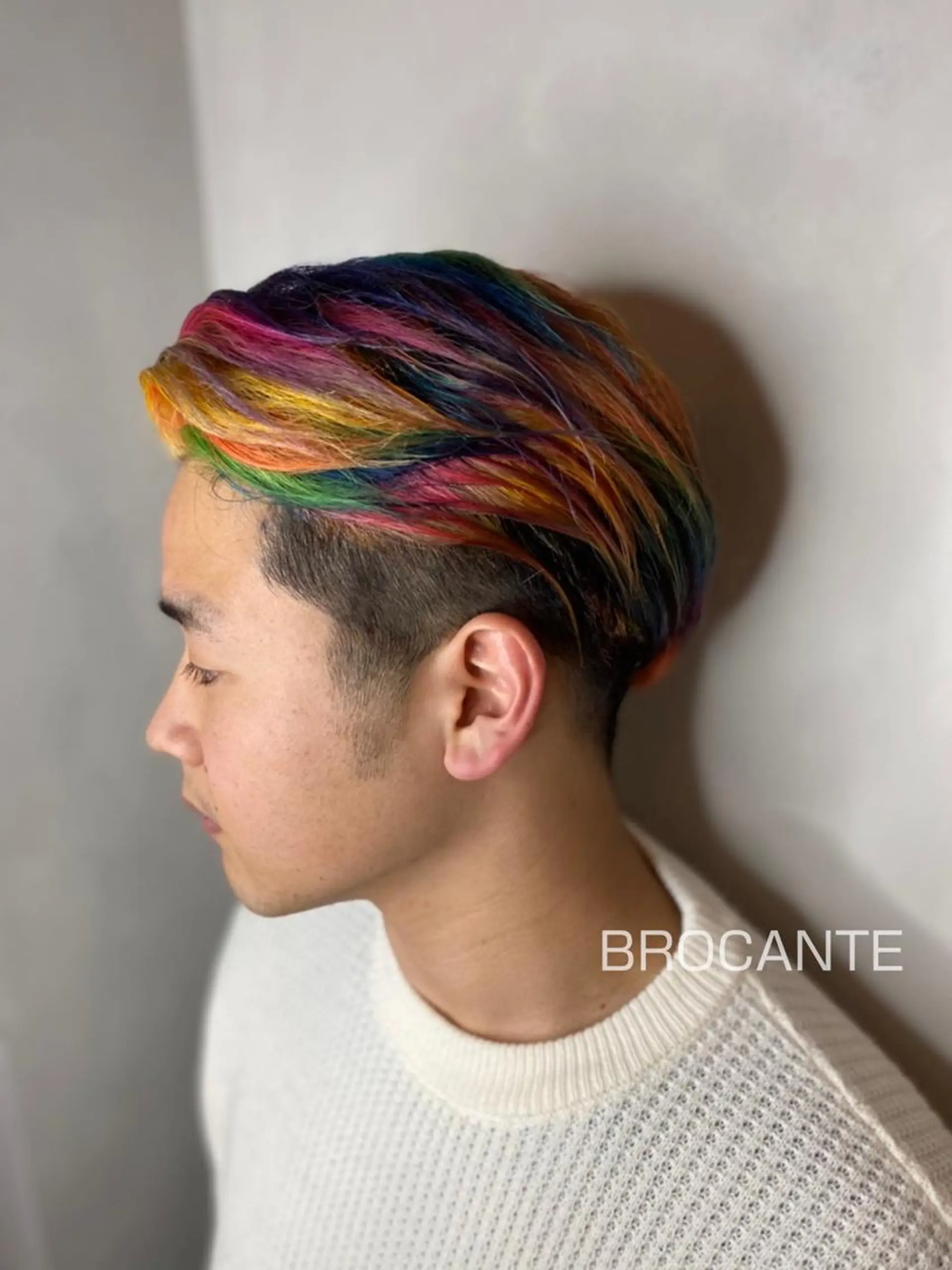 ショート カラー メンズ メンズハイトーン ツーブロック ハイトーンカラー ユニコーンカラー BROCANTE✂︎ karasawa.nのヘアスタイル