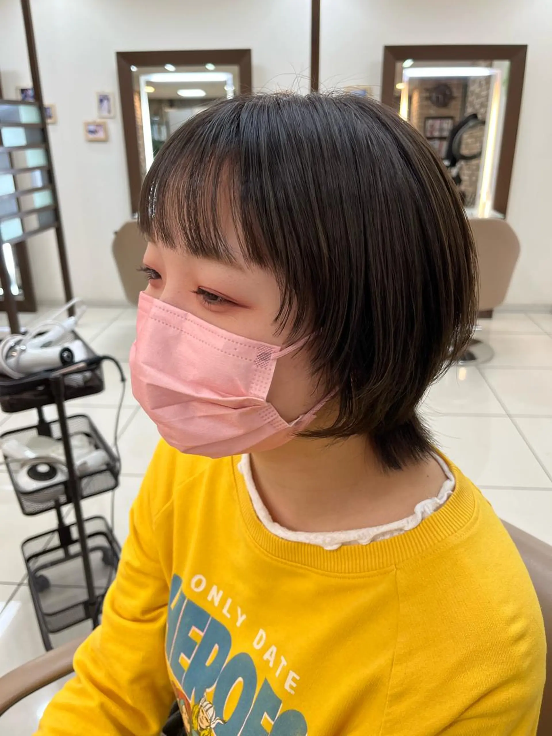 ショート カラー ママ美容師まつげ 🤍まき🤍のヘアスタイル