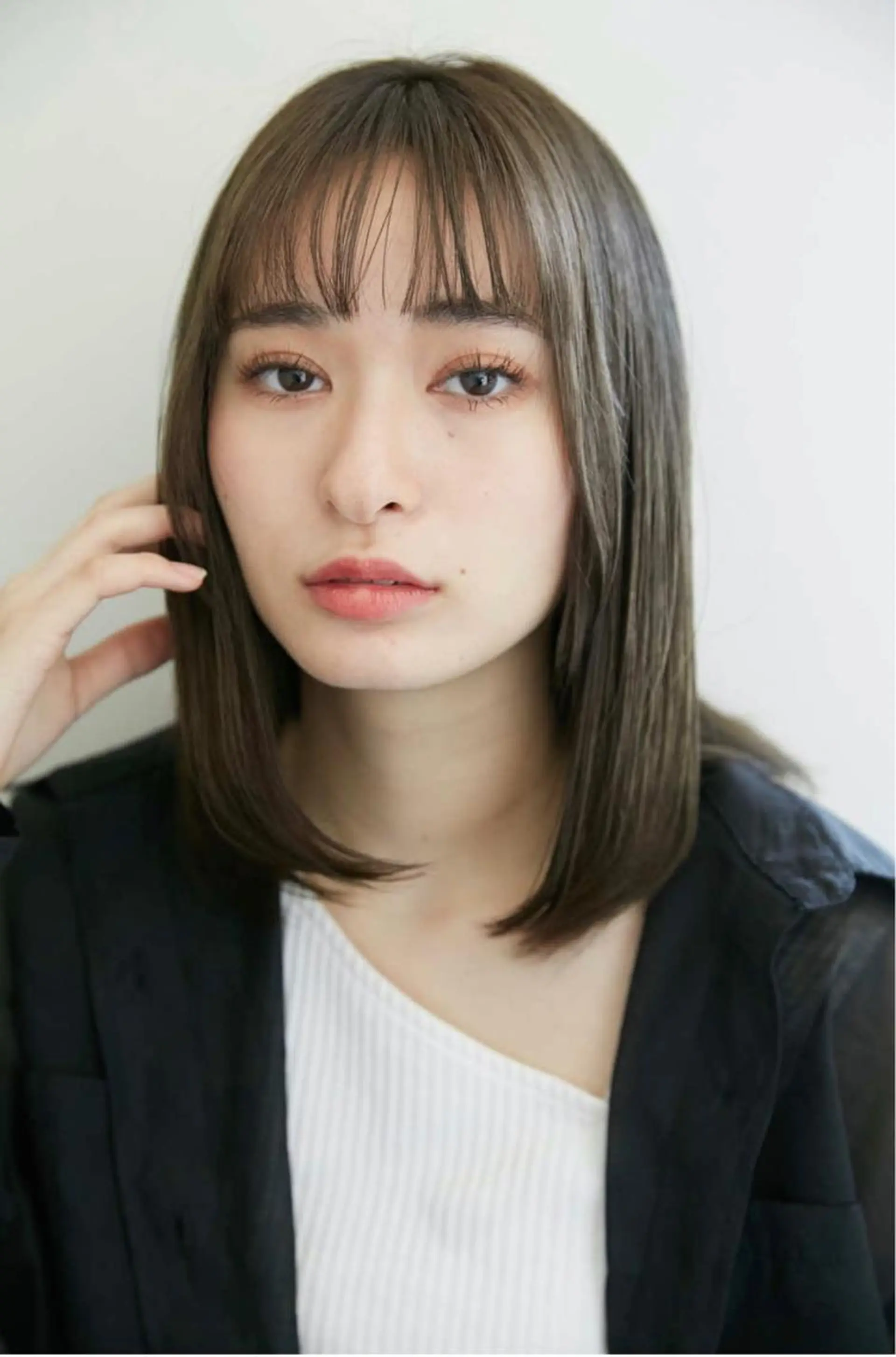 ミディアム カラー カット 縮毛矯正 トリートメント 得本 ゆきのヘアスタイル