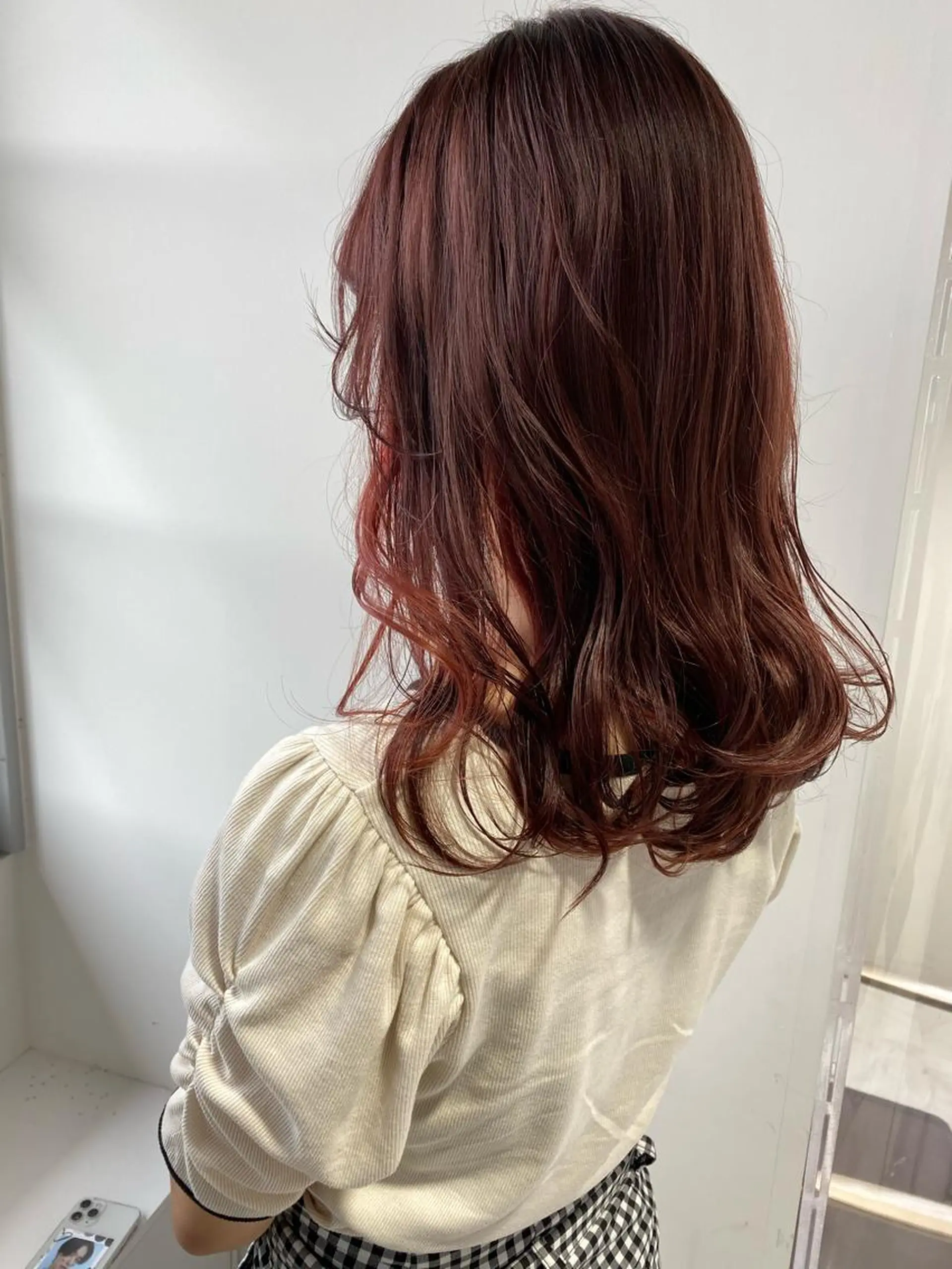 ミディアム カラー 内田 衣海のヘアスタイル