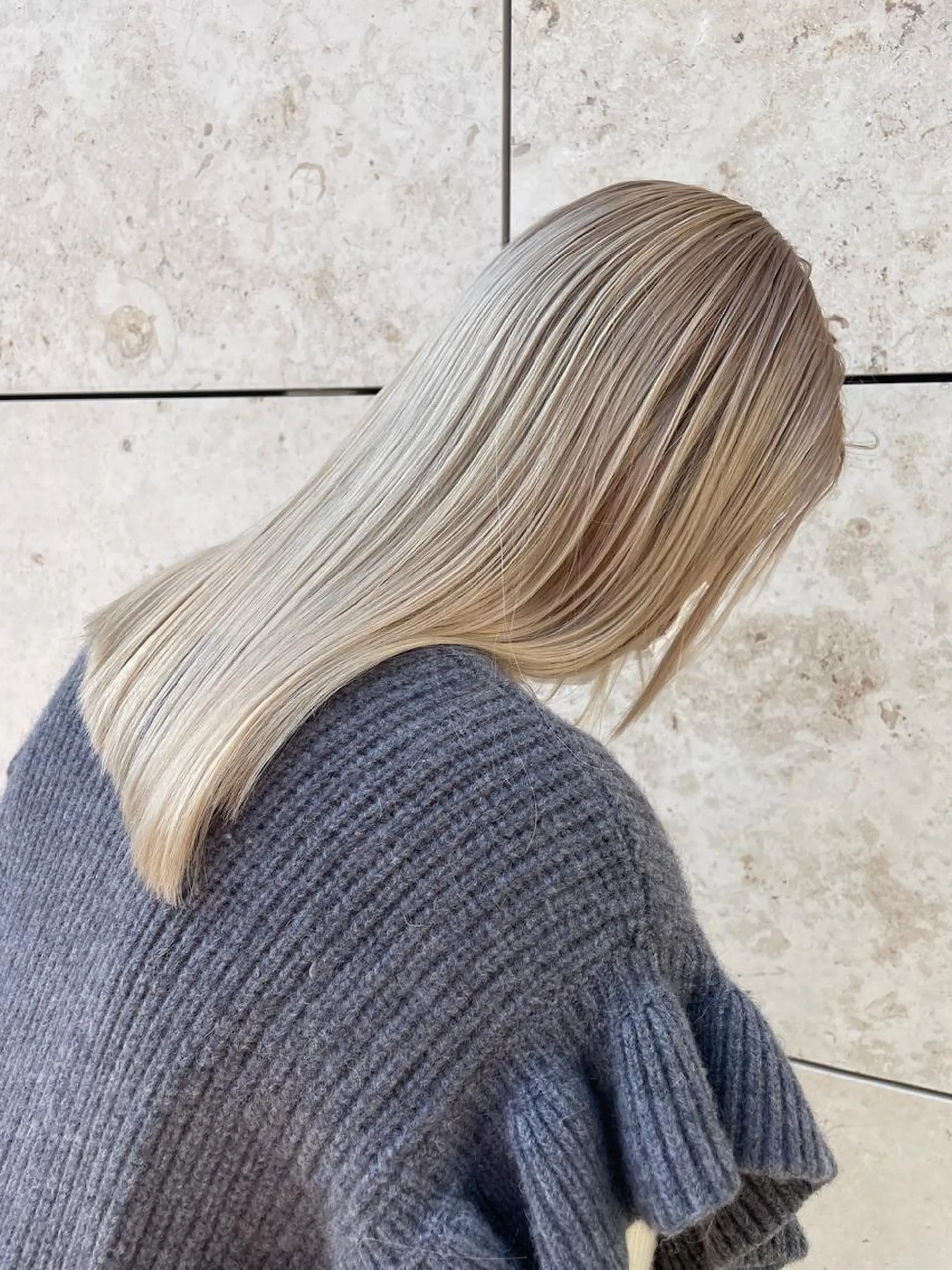 ロング カラー ベージュカラー ブリーチ ケアブリーチ ハイトーンカラー ホワイトベージュ カット ヘアカラー トリートメント ボブ/レイヤー/ケア パーマ/リュウタのヘアスタイル