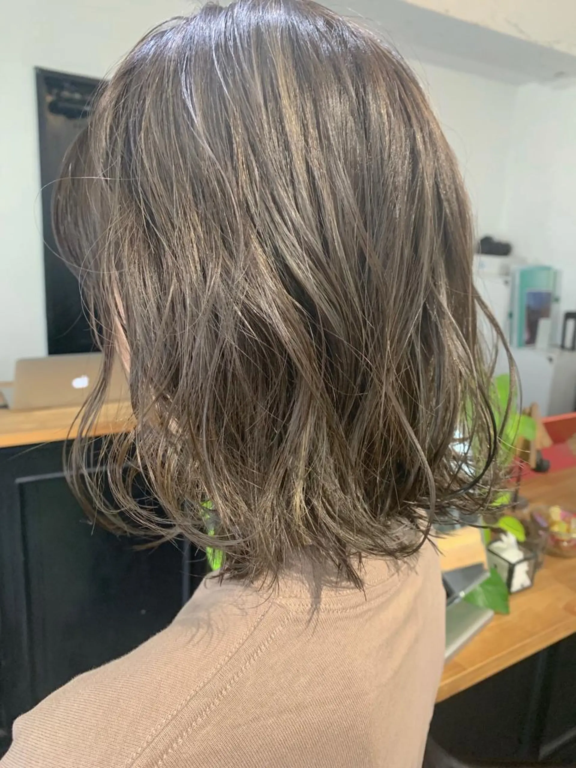 ミディアム ダブルカラー　/ インナーカラーMiiのヘアスタイル