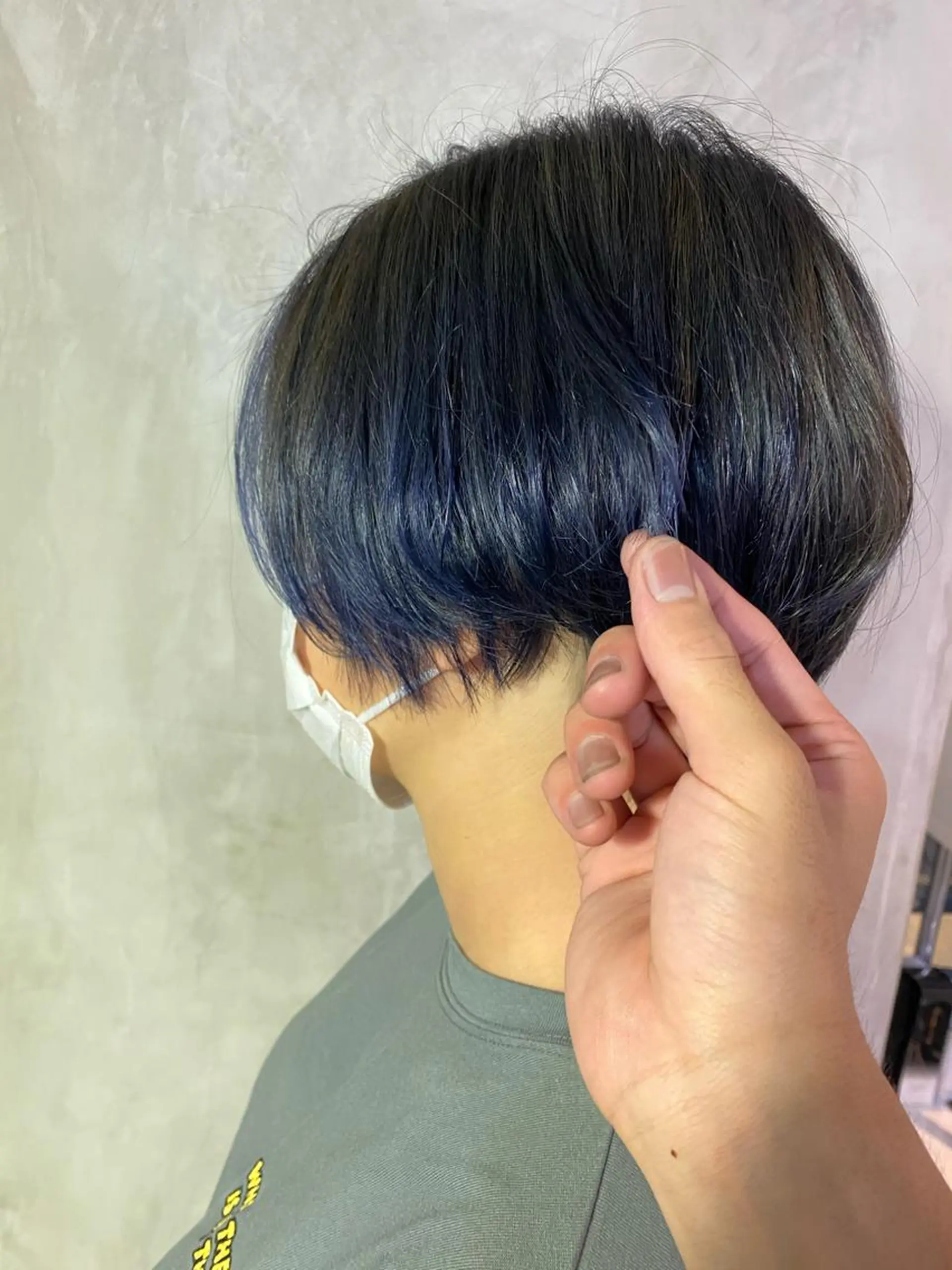 ショート カラー 切りっぱなしボブ/ デザインカラー店長のヘアスタイル