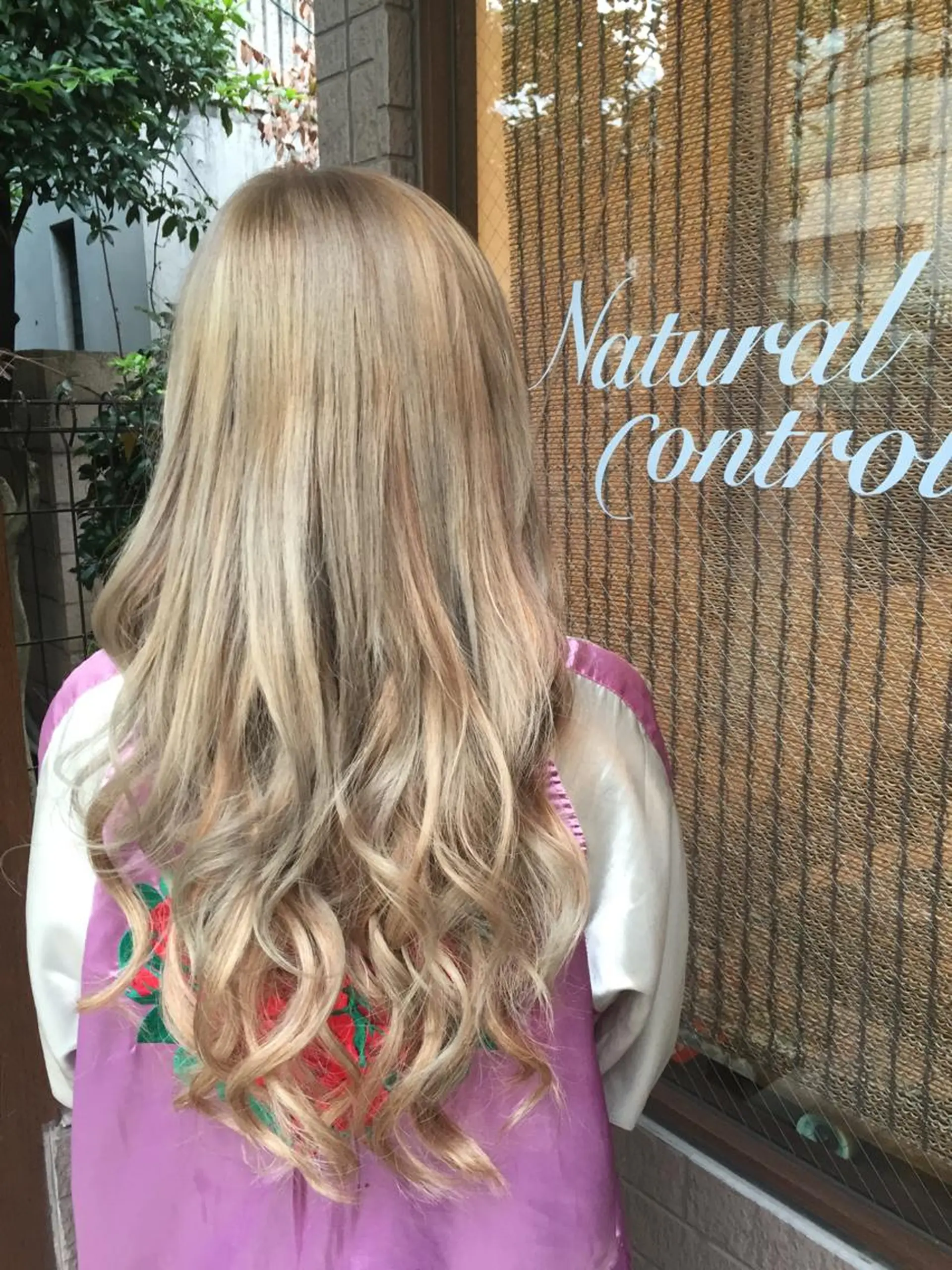 ミディアム セミロング ロング カラー 編み込みエクステ ベージュカラー ミルクティーベージュ エクステ ALLY（アリー）所属・ミニモお気に入り数 No.1宍戸雄弥のヘアスタイル