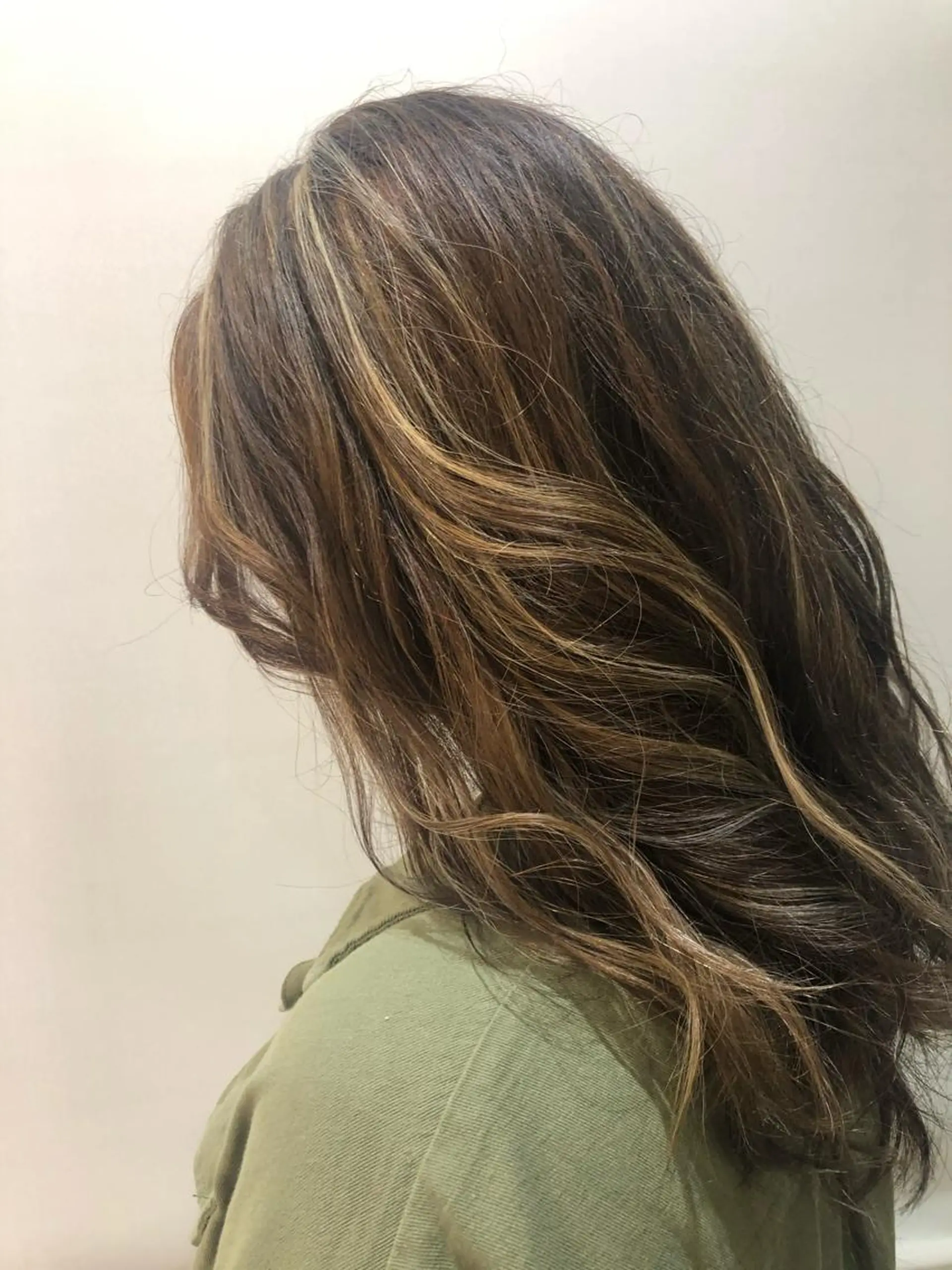 カラー ハイライトカラー ヘアカラー トリートメント 中川 あすきのヘアスタイル