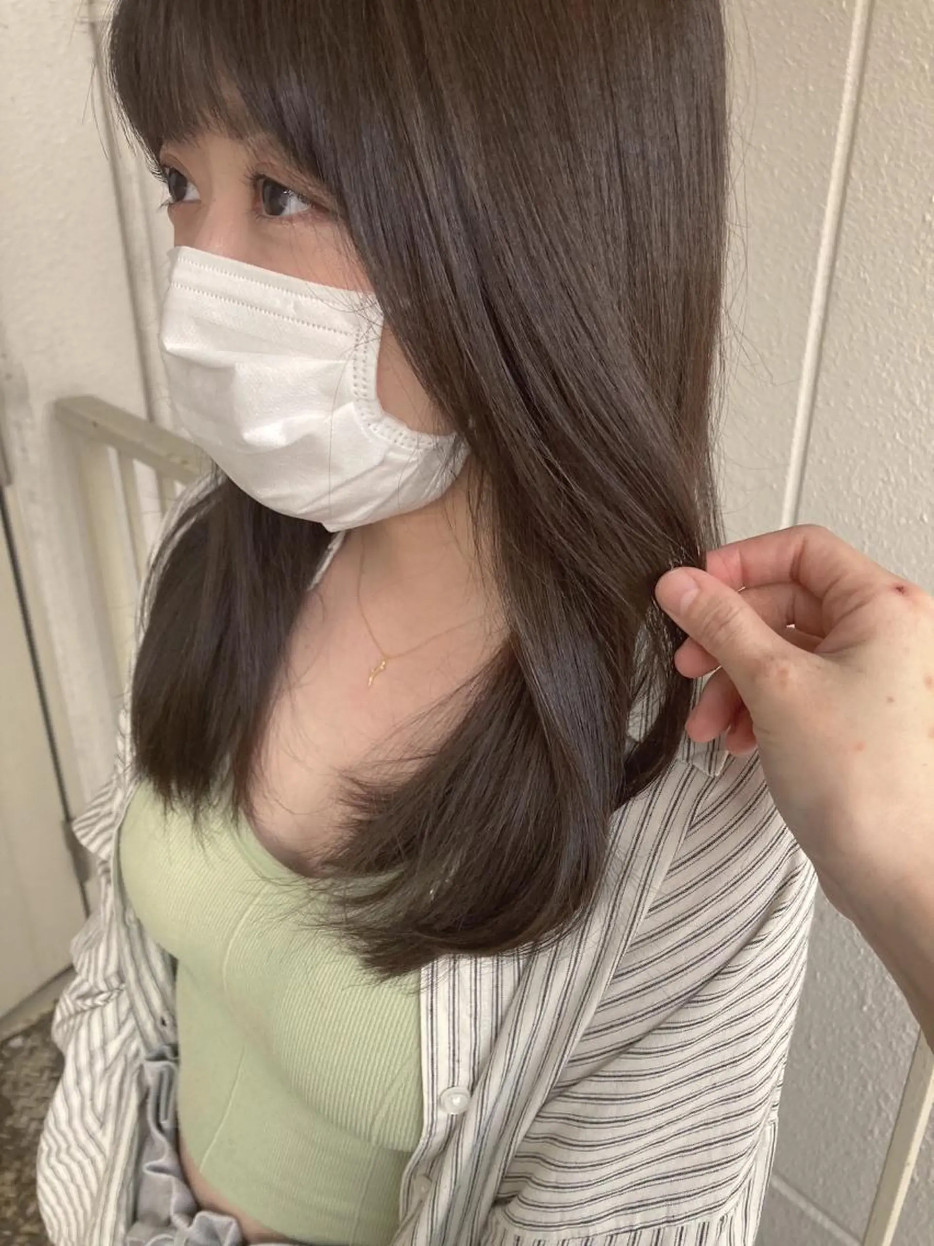 セミロング roka ノゾミのヘアスタイル