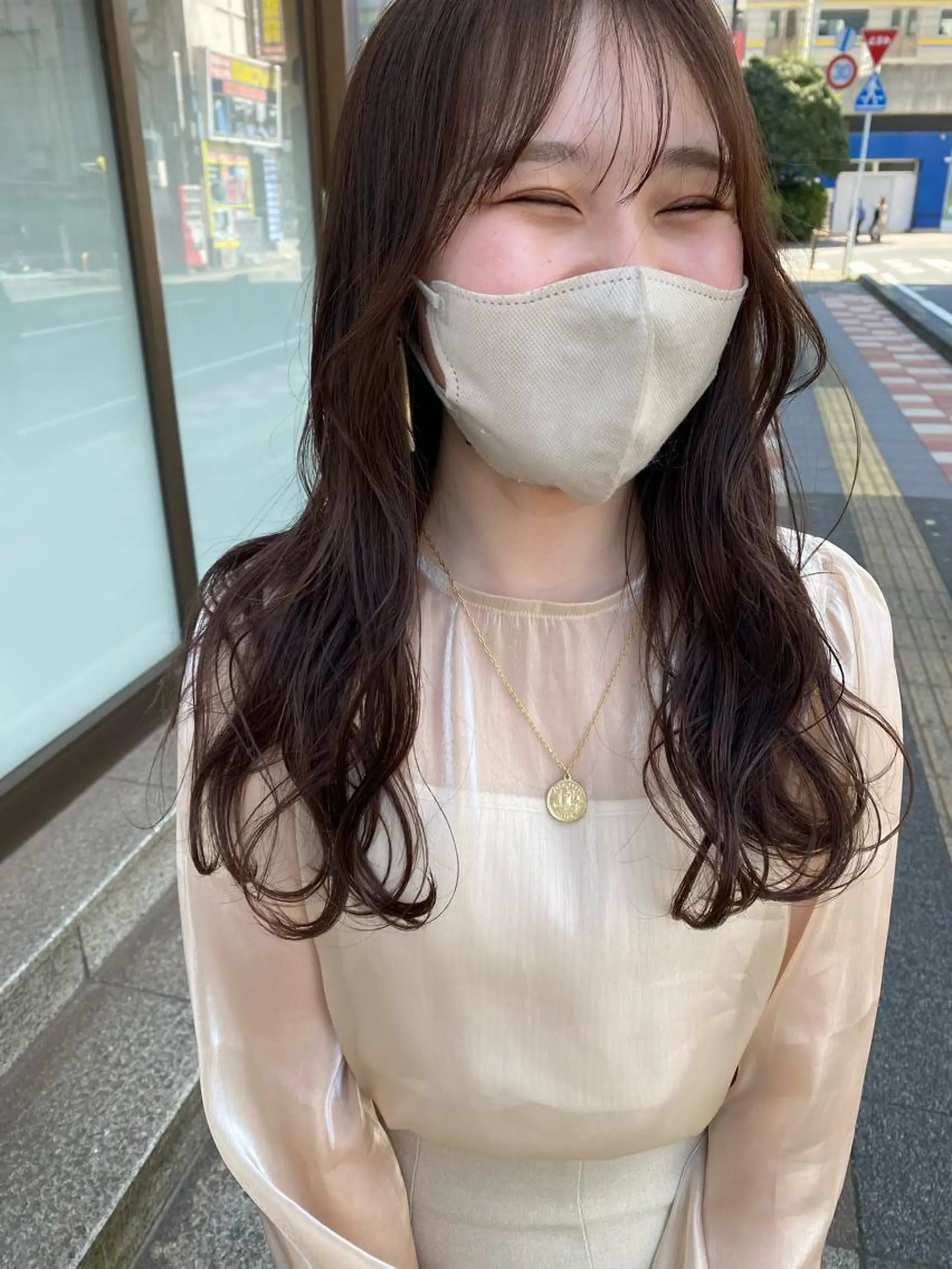 ロング 小林 朋花のヘアスタイル