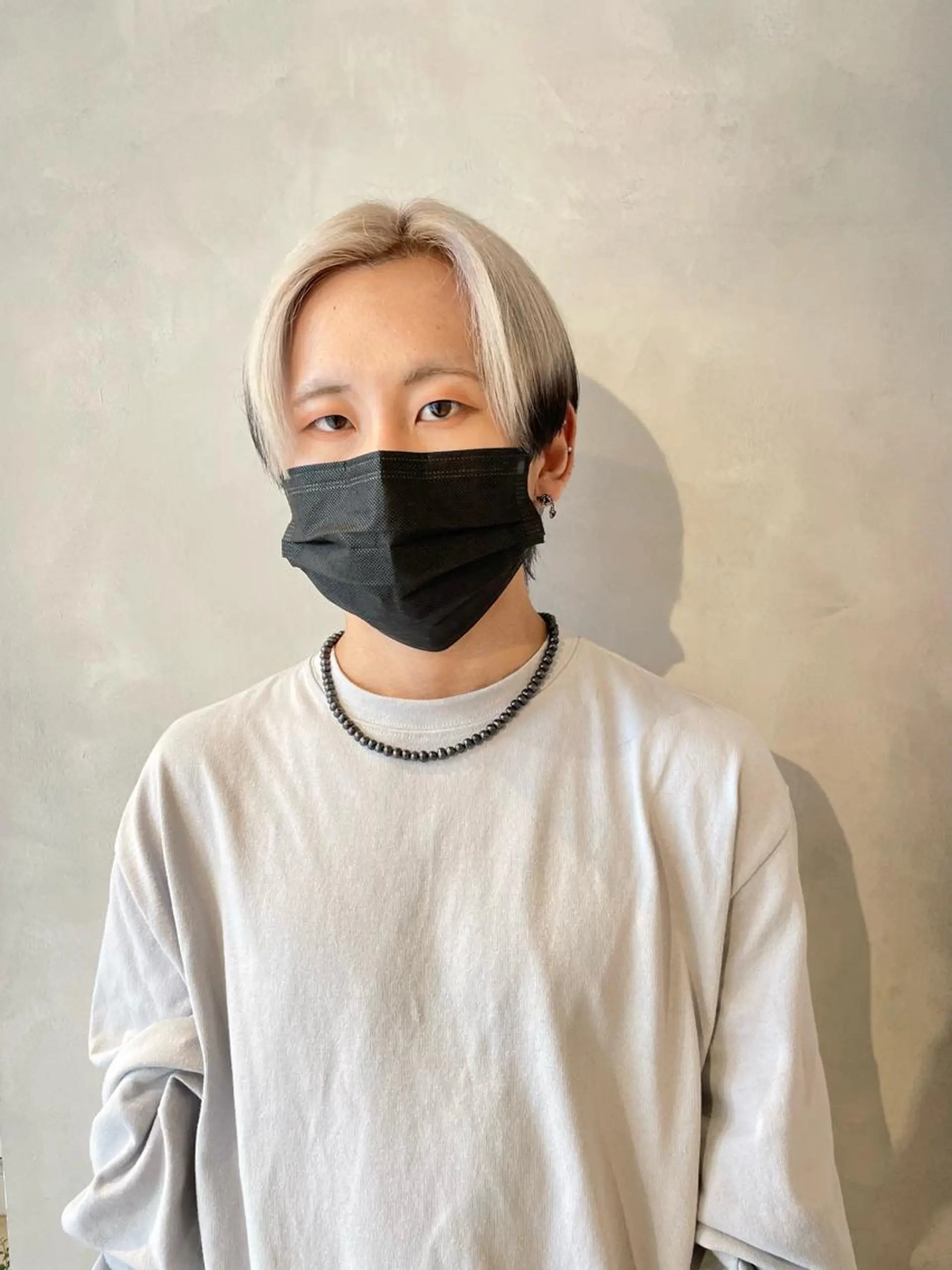 ショート カラー メンズ ヘアカラー トリートメント ヘアセット meme原宿所属・ブロンド・ハイトーン ／遠藤将太のヘアスタイル